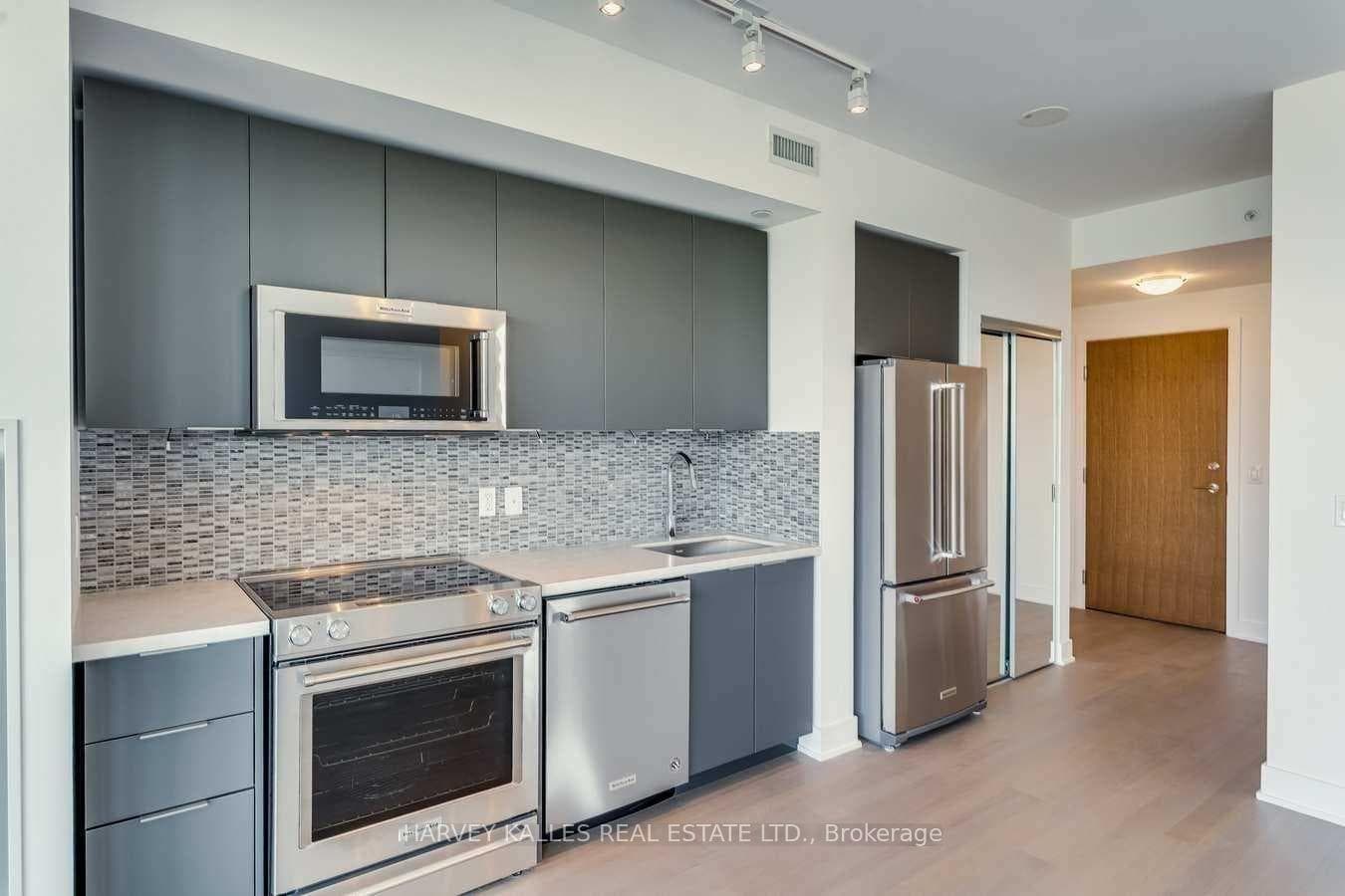 30 Shore Breeze Drive Unit 5002 photo 16