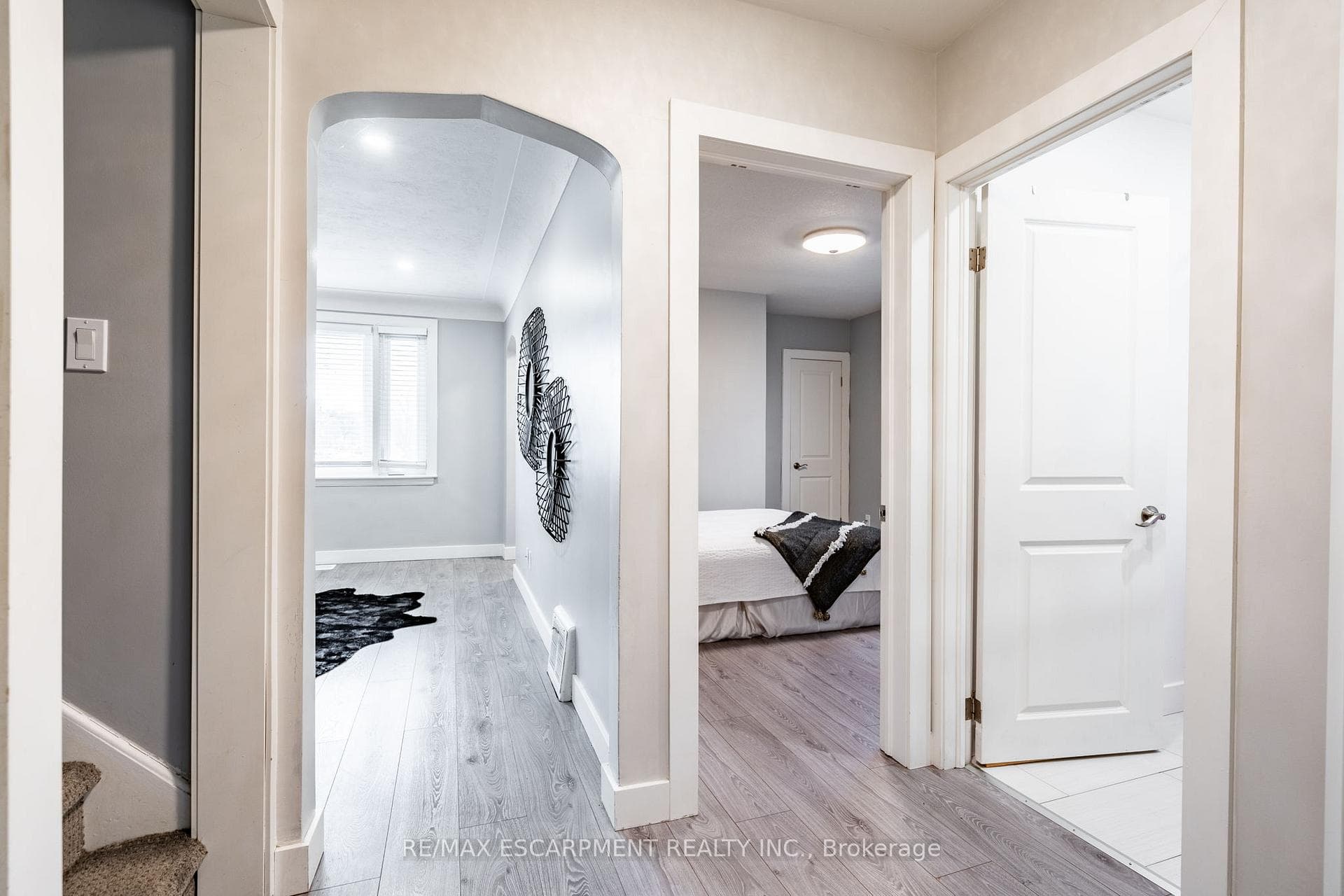 219 RODGERS Road photo 8