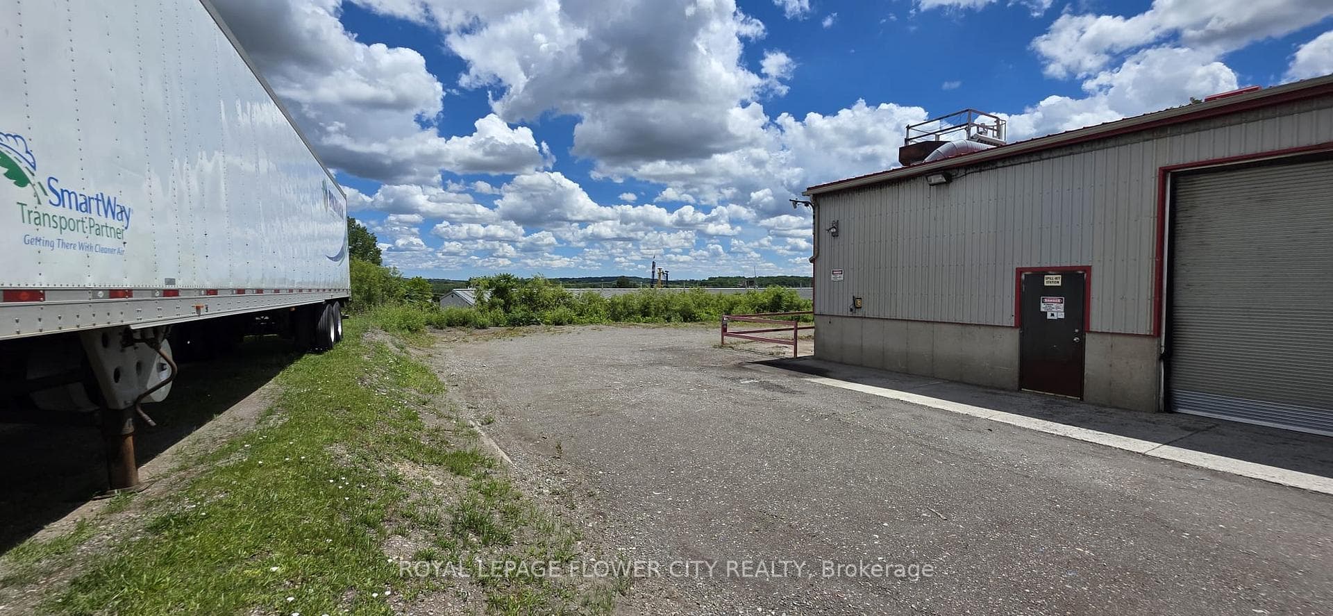 417 Harmony Road photo 5