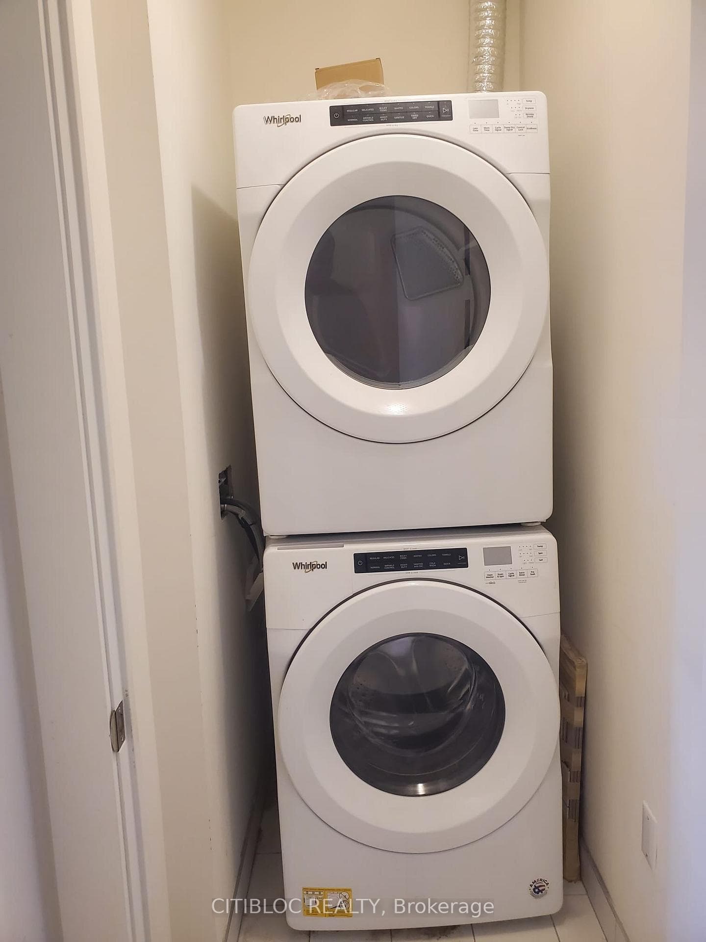 330 Richmond Street Unit 2710 photo 23