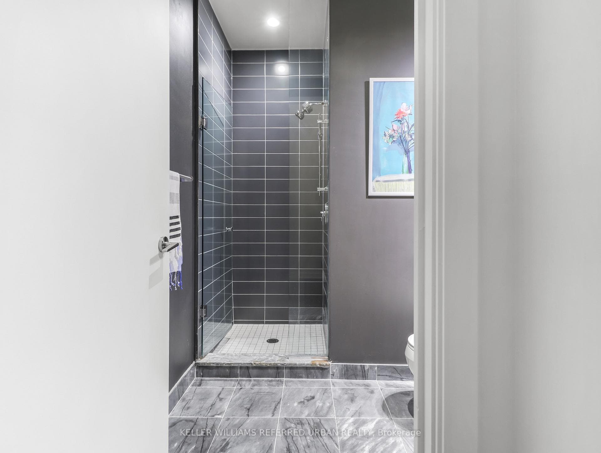 380 Macpherson Avenue Unit 231 photo 14