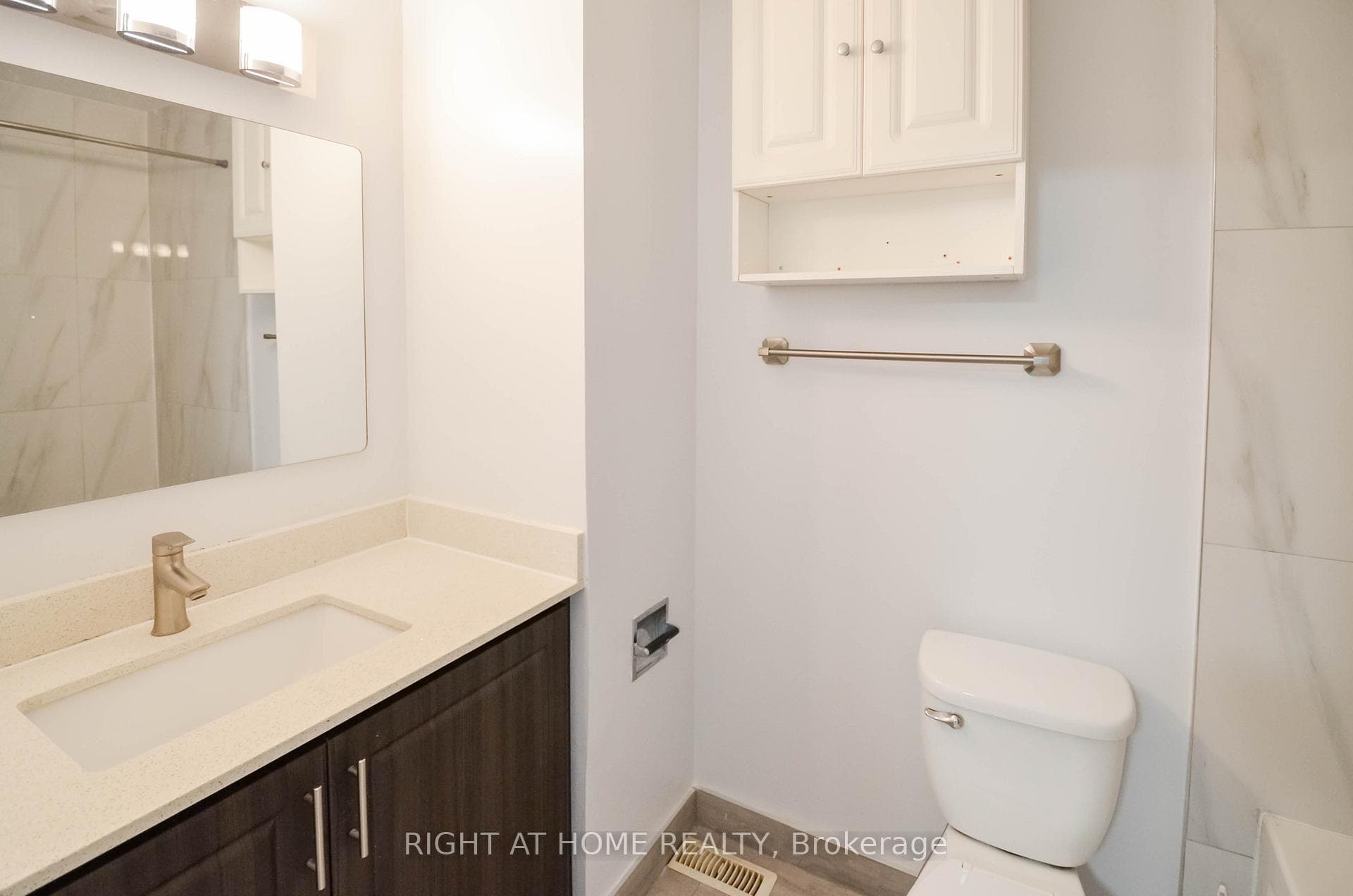 30 Chichester Place Unit 64 photo 6