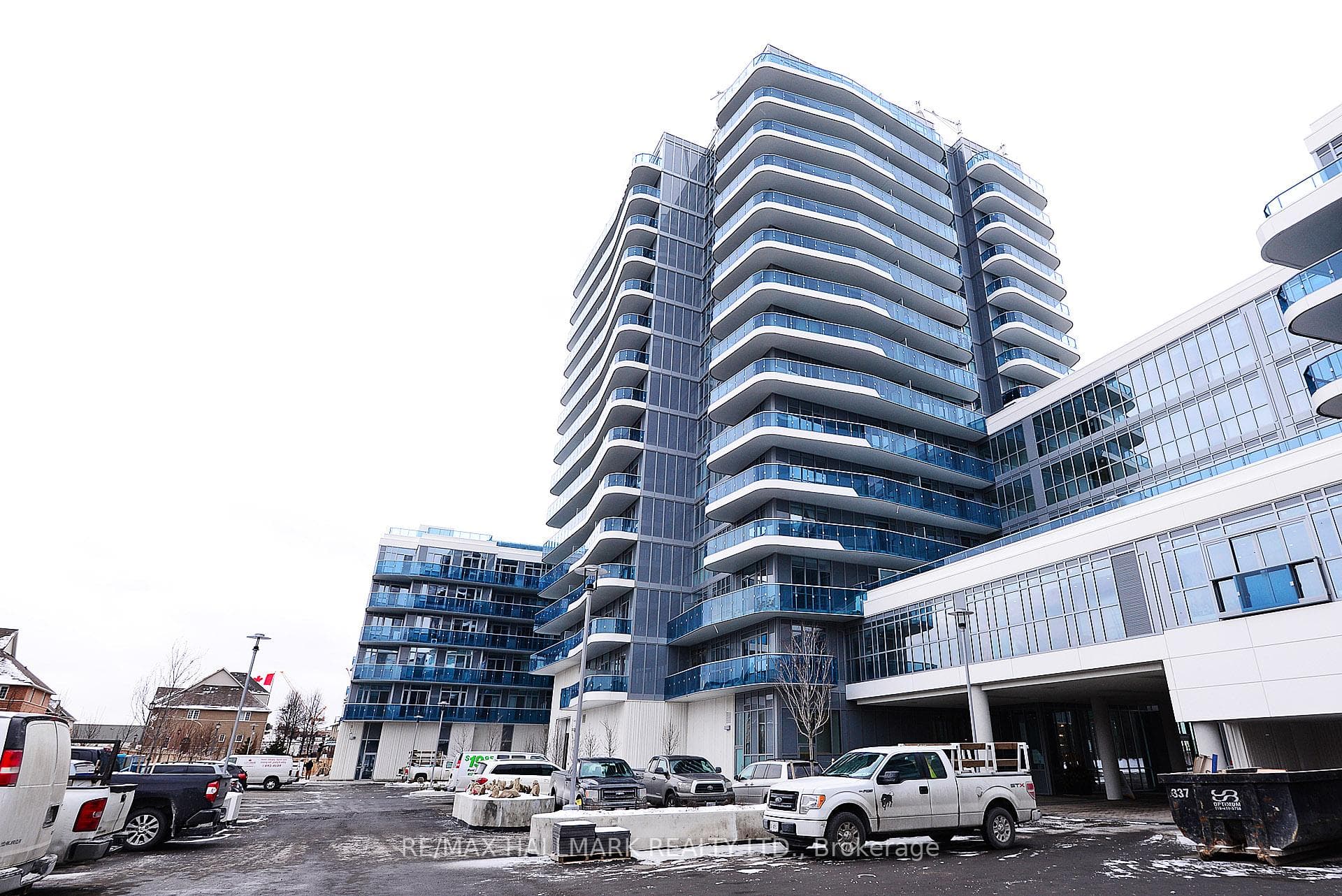 9471 Yonge Street Unit Ph01 photo 4