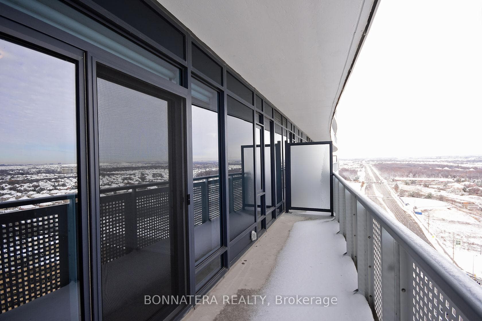 2520 Eglinton Avenue Unit 1613 photo 15