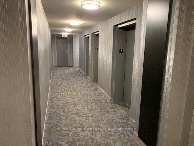 9600 Yonge Street Unit 313B photo 2