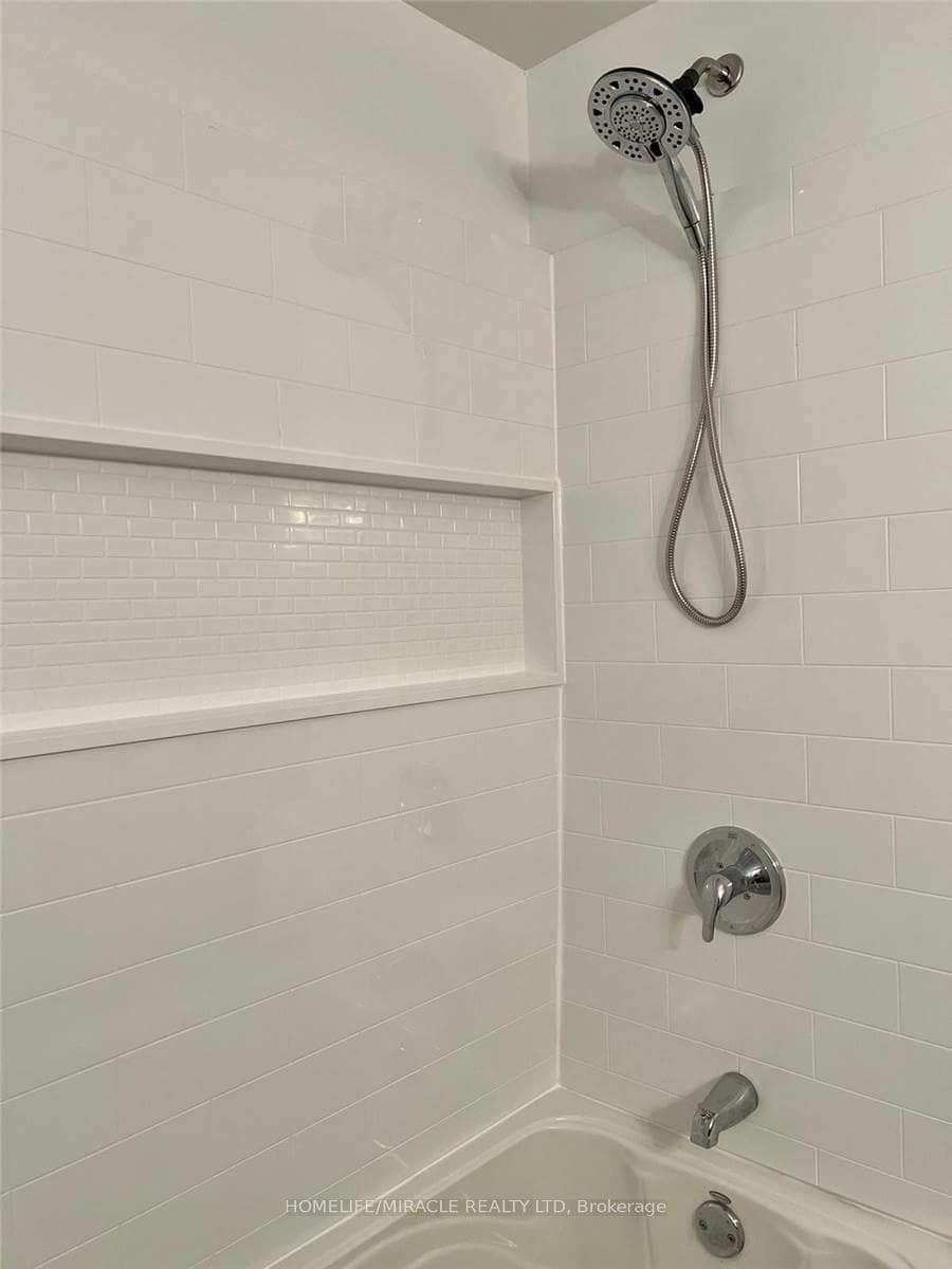78 Regent Drive photo 9
