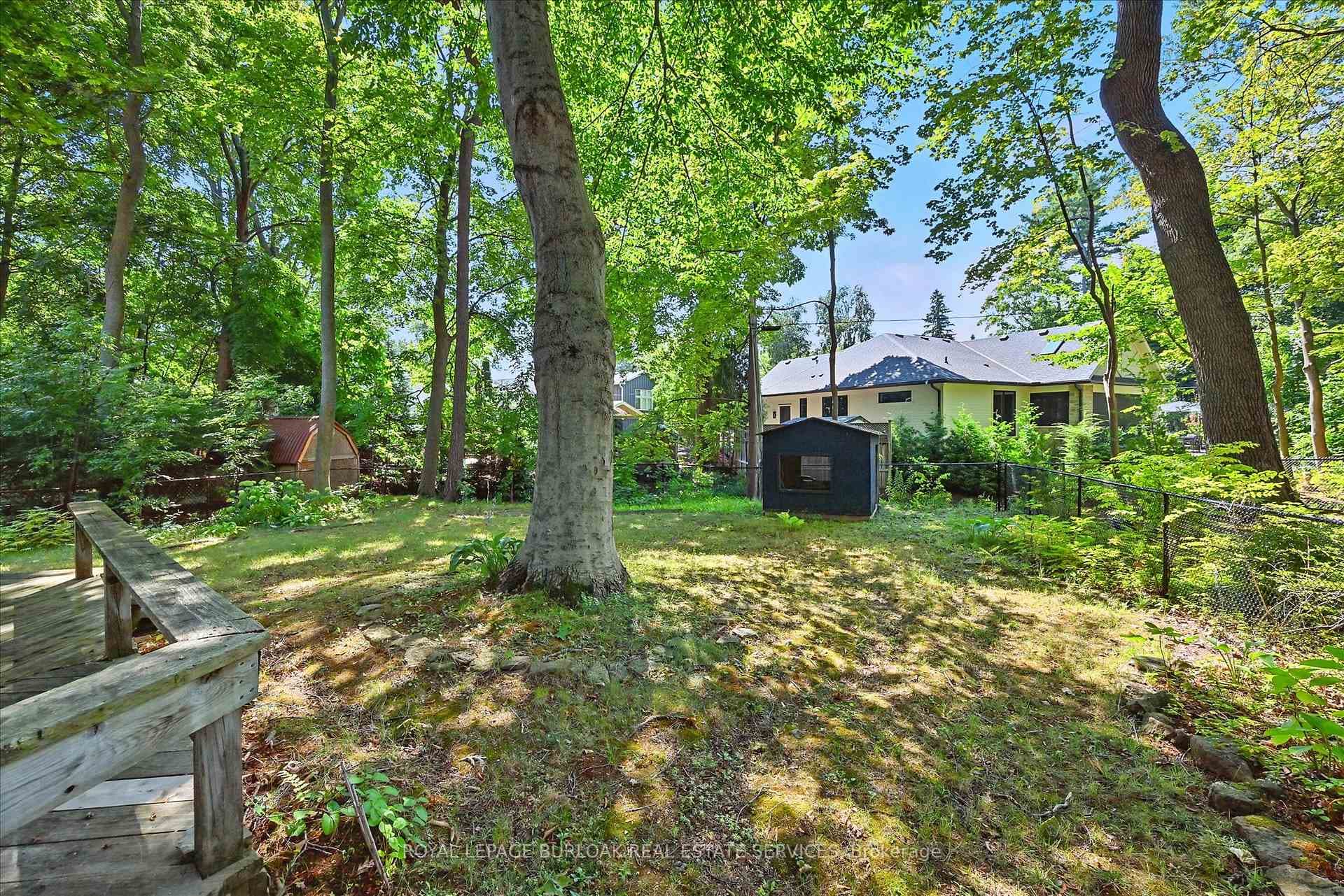768 King Road photo 35