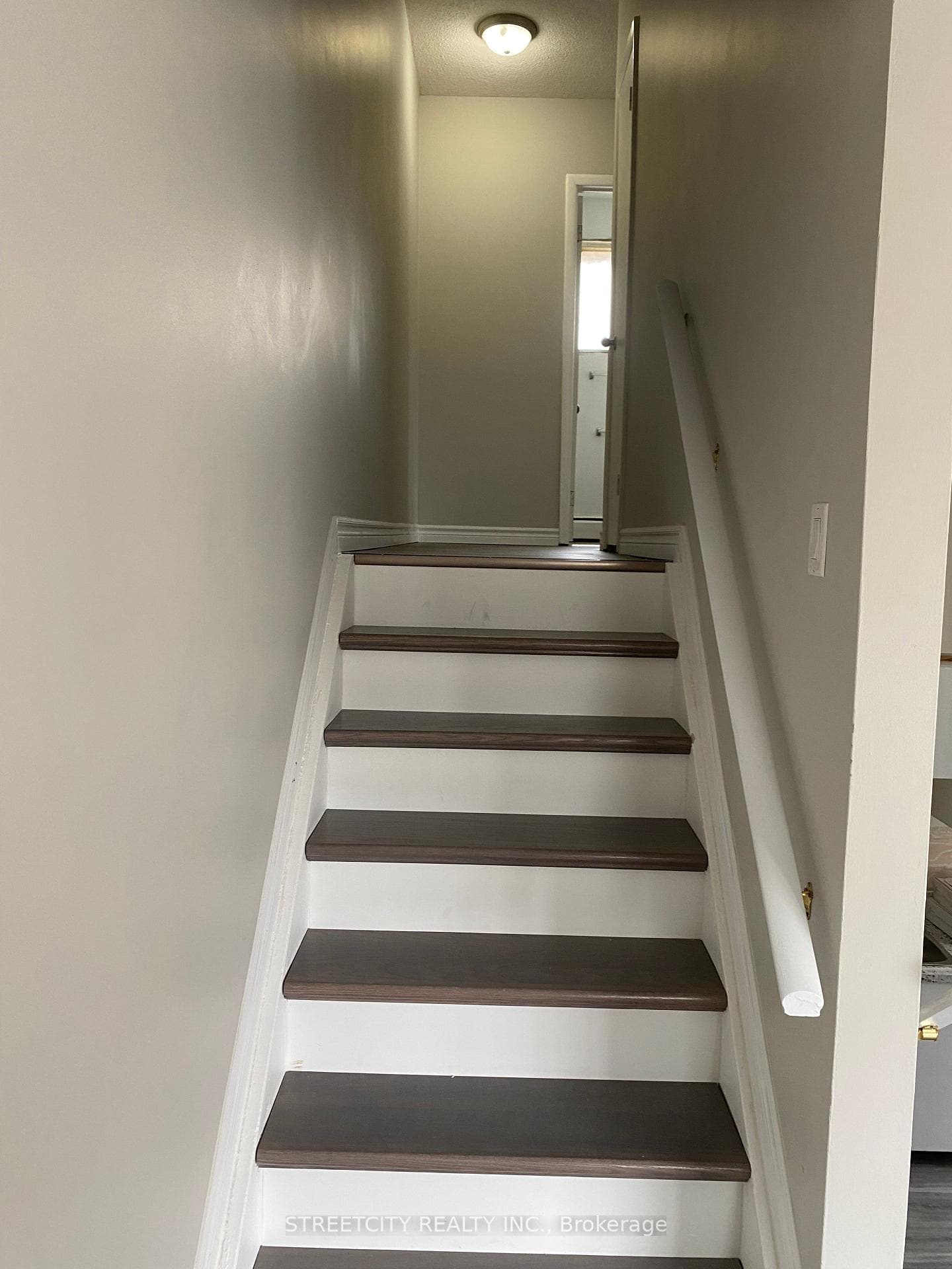 238 Burnside Drive photo 7