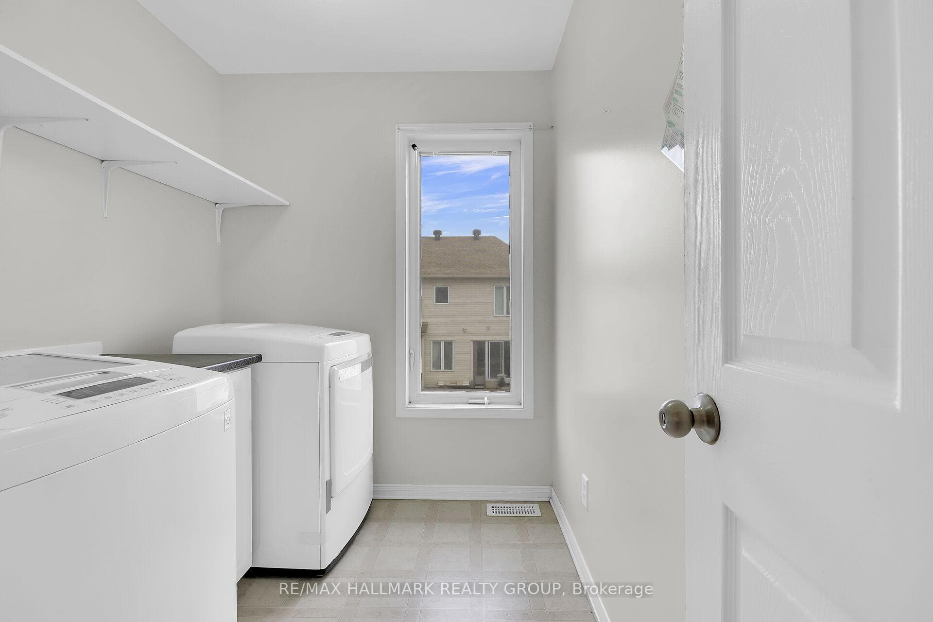 714 Clearbrook Drive photo 27