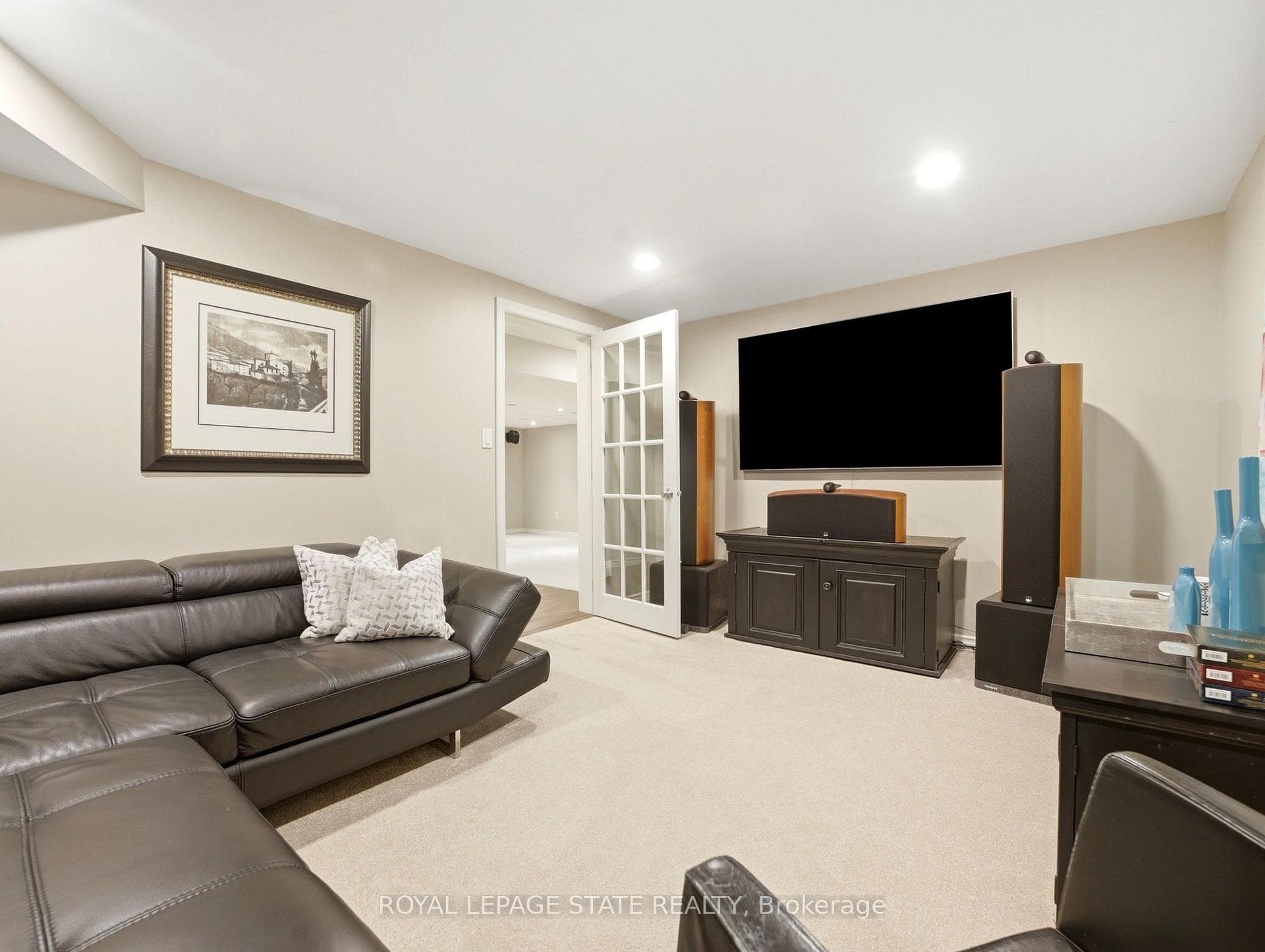 2 Charterhouse Crescent photo 40