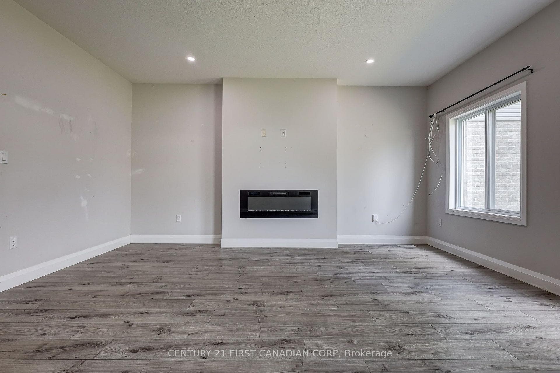127 Marconi Court photo 30