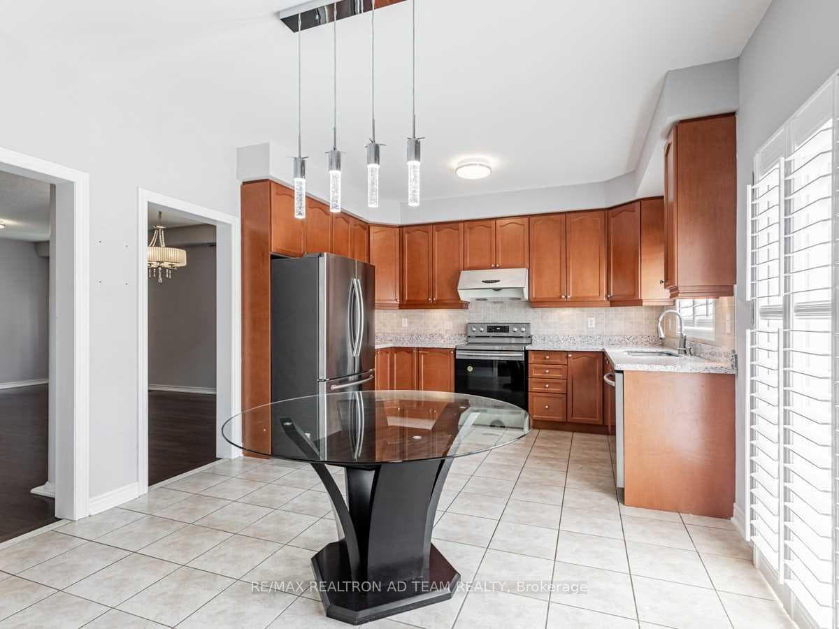 49 Morningstar Avenue photo 9