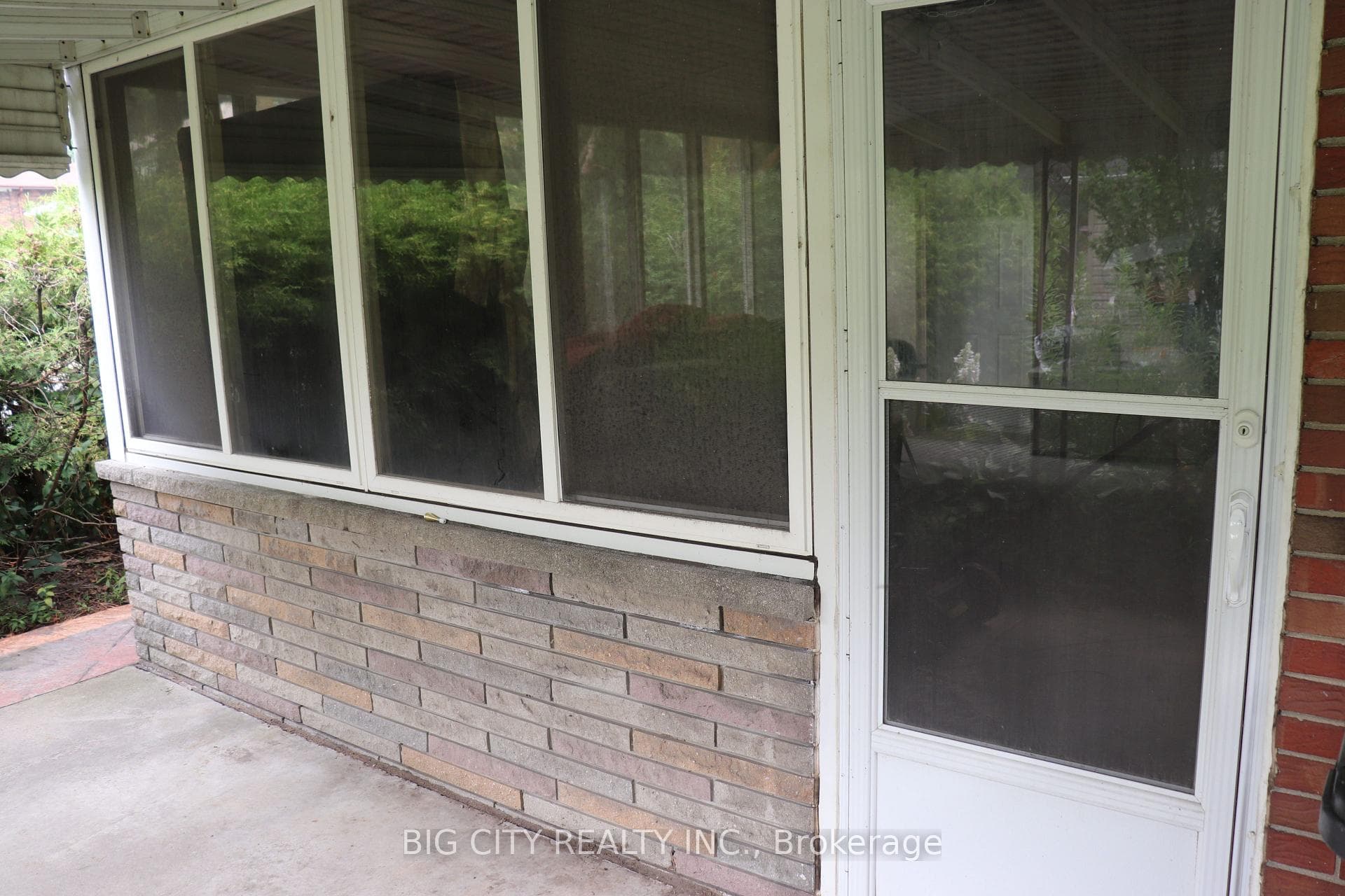 30 Lozoway Drive Unit Lower photo 18