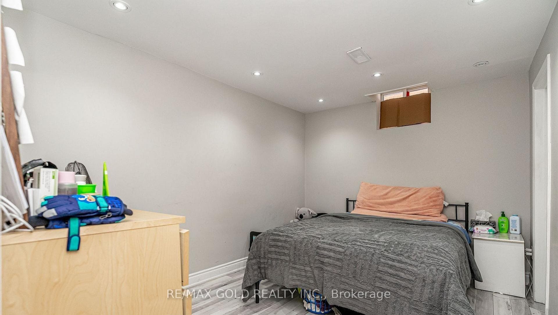 7 Bettey Road photo 42