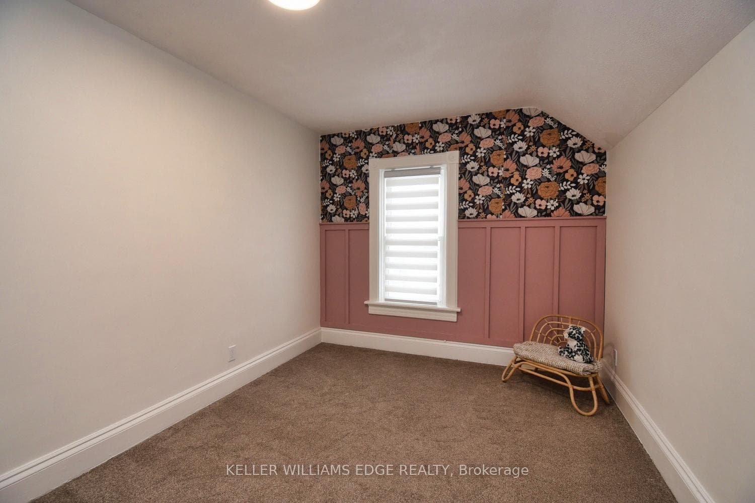 89 Oak Street photo 25