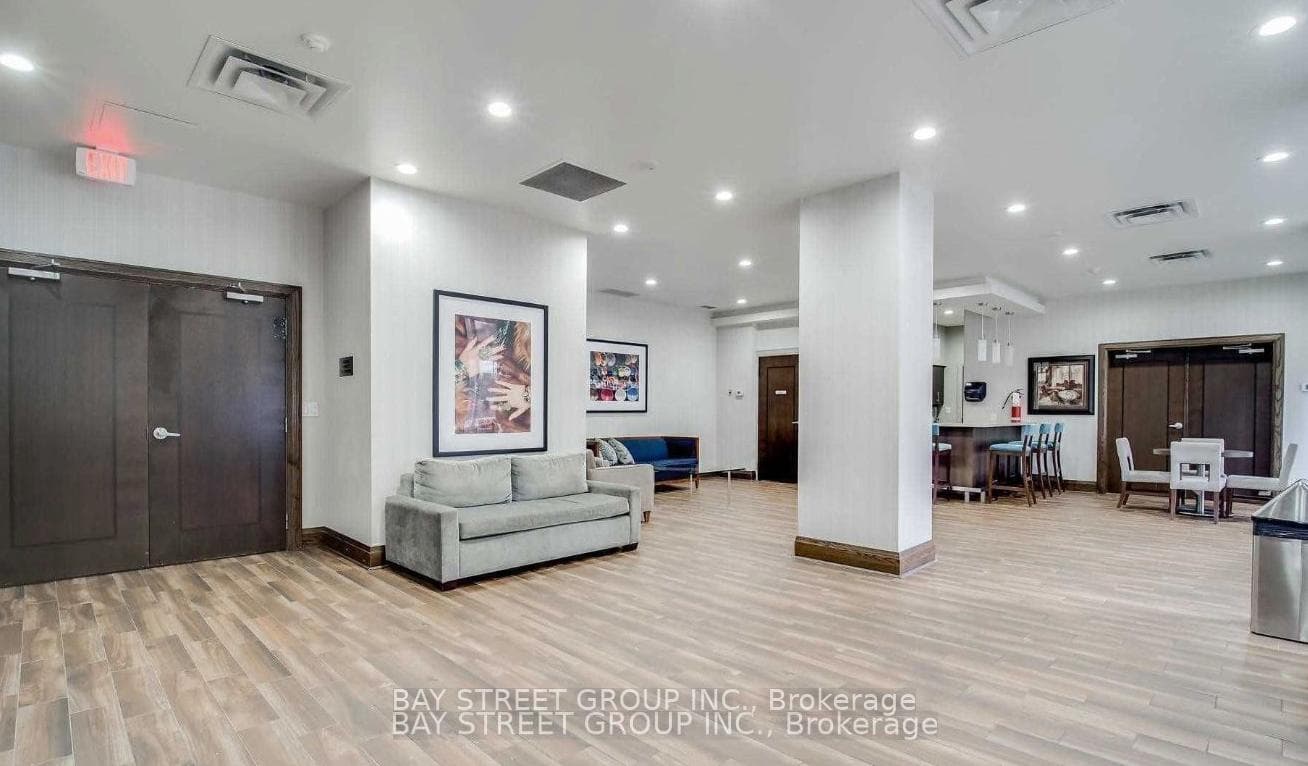 35 Hollywood Avenue Unit 1102 photo 18