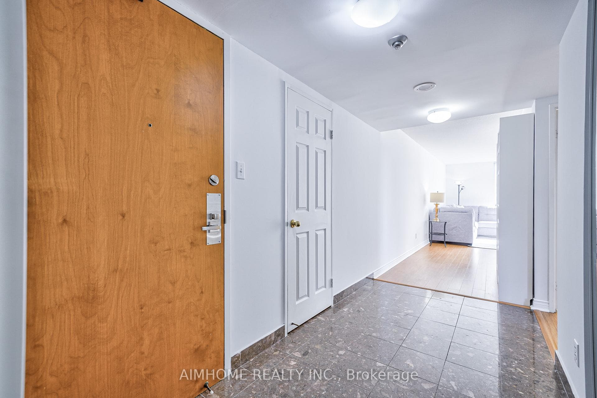 256 Doris Avenue Unit 710 photo 7