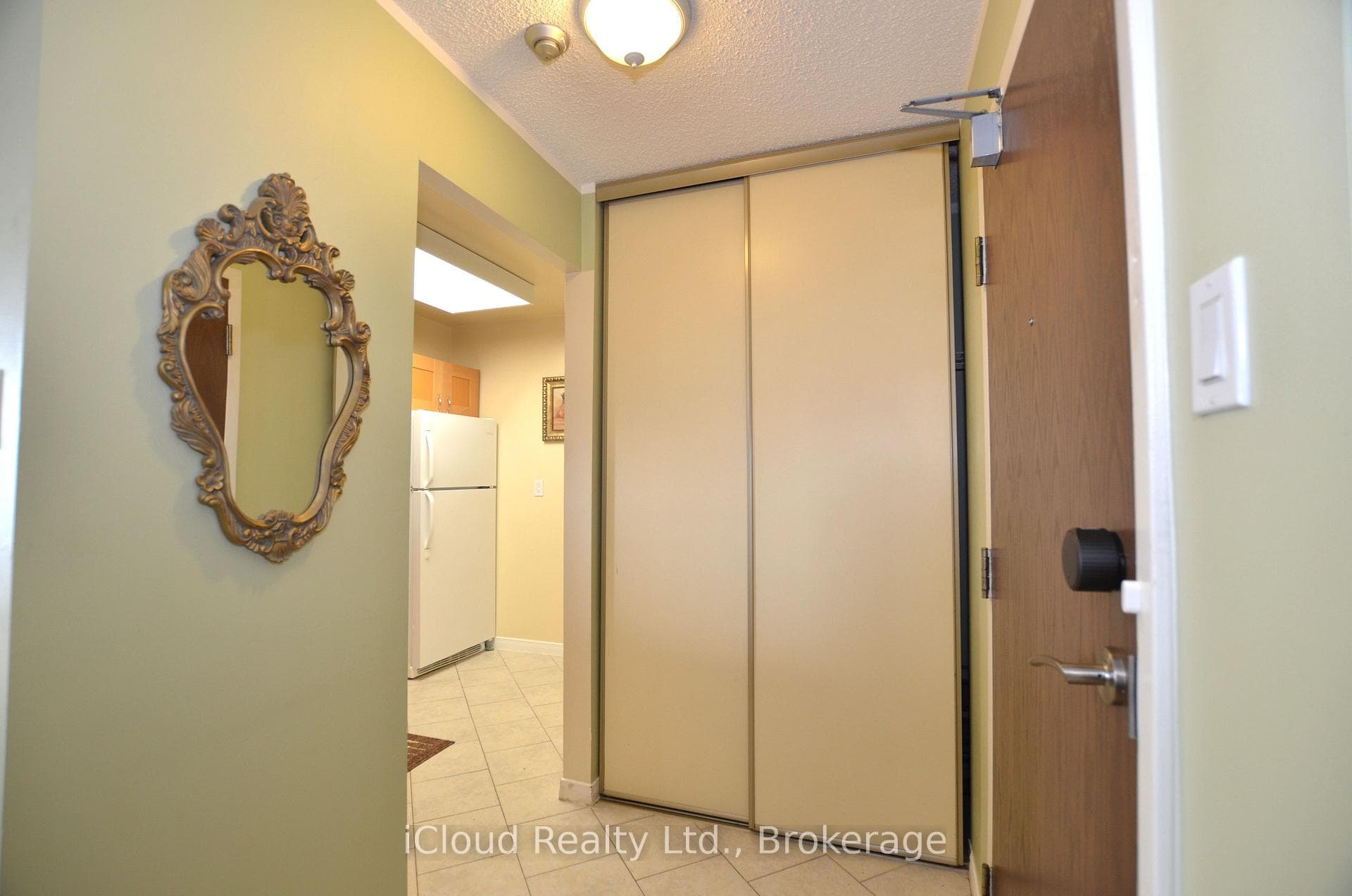50 Kingsbridge Garden Circle Unit 915 photo 15