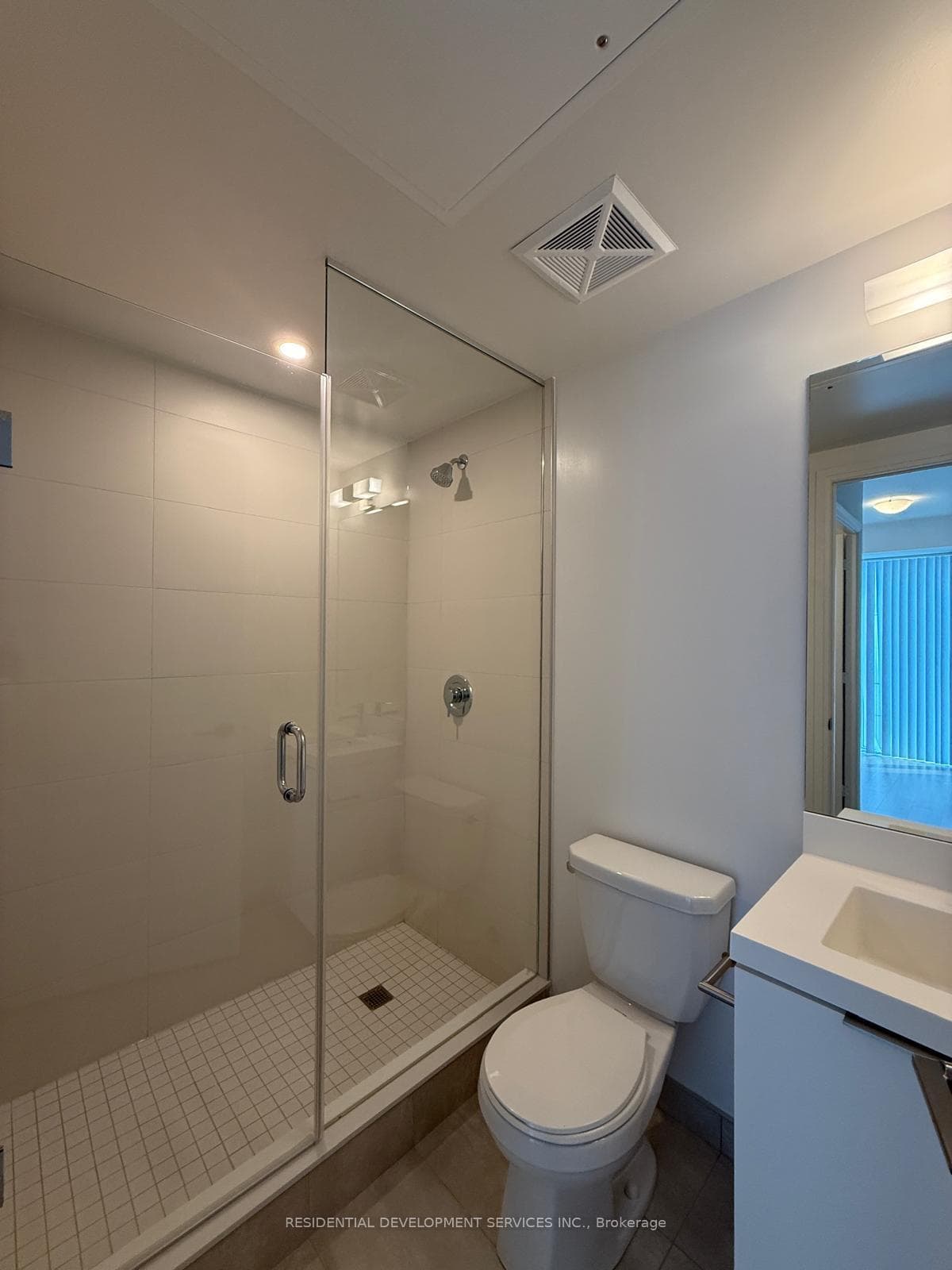 28 Widmer Street Unit 2829 photo 5
