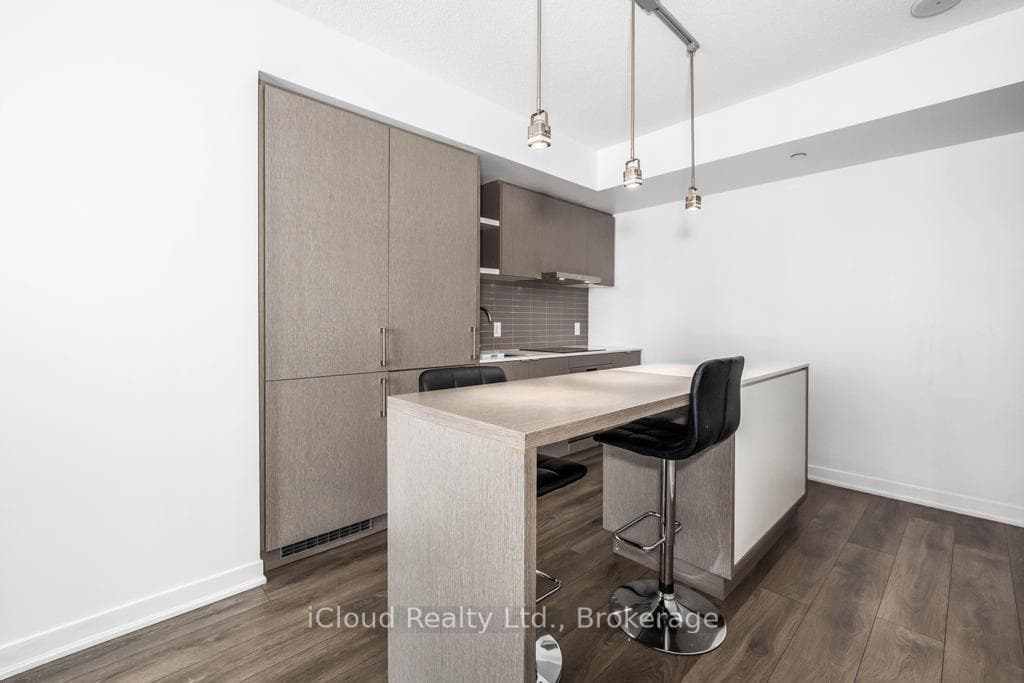 100 Harbour Street Unit 2205 photo 12