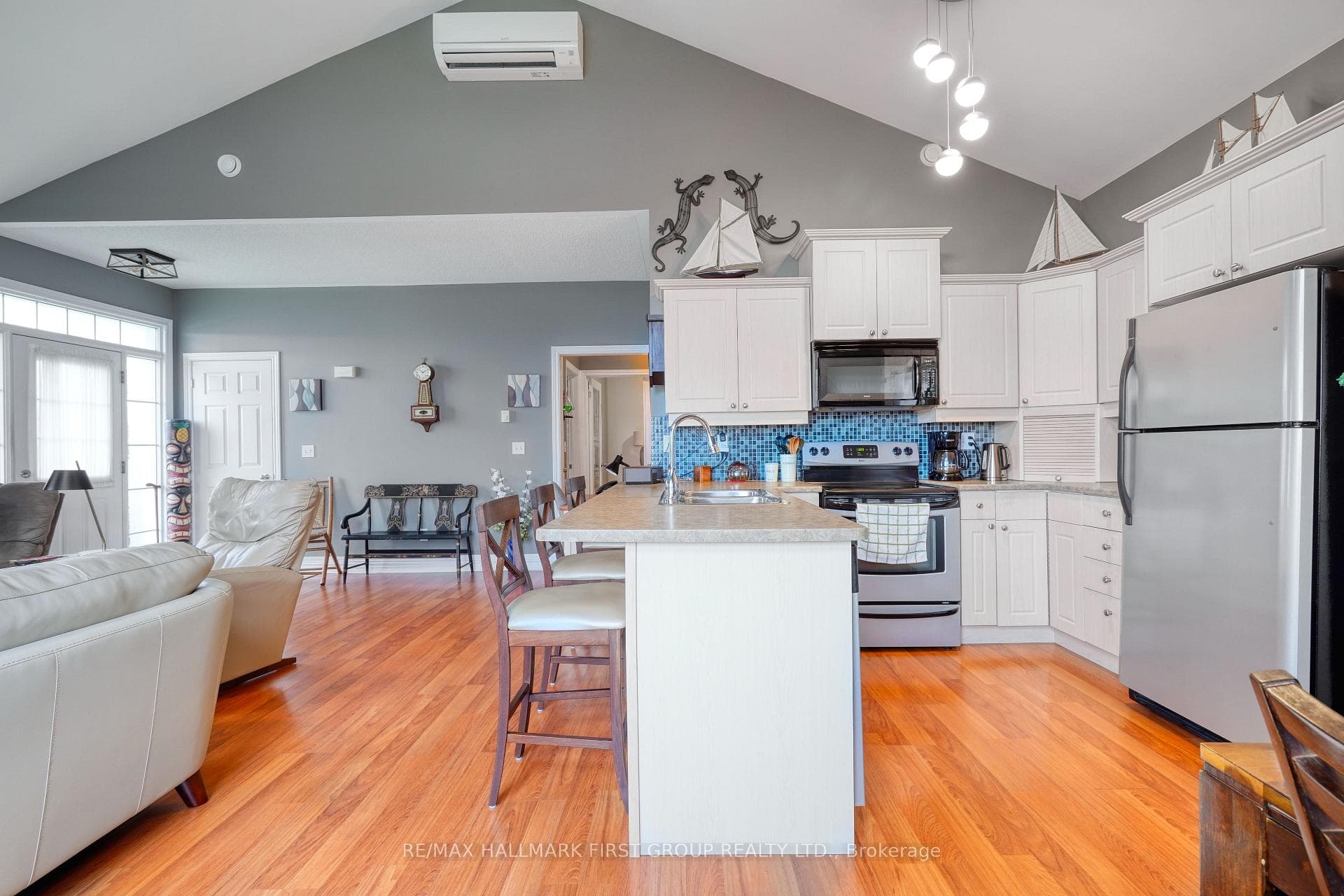1055 Birchwood Trail Unit 304 photo 6