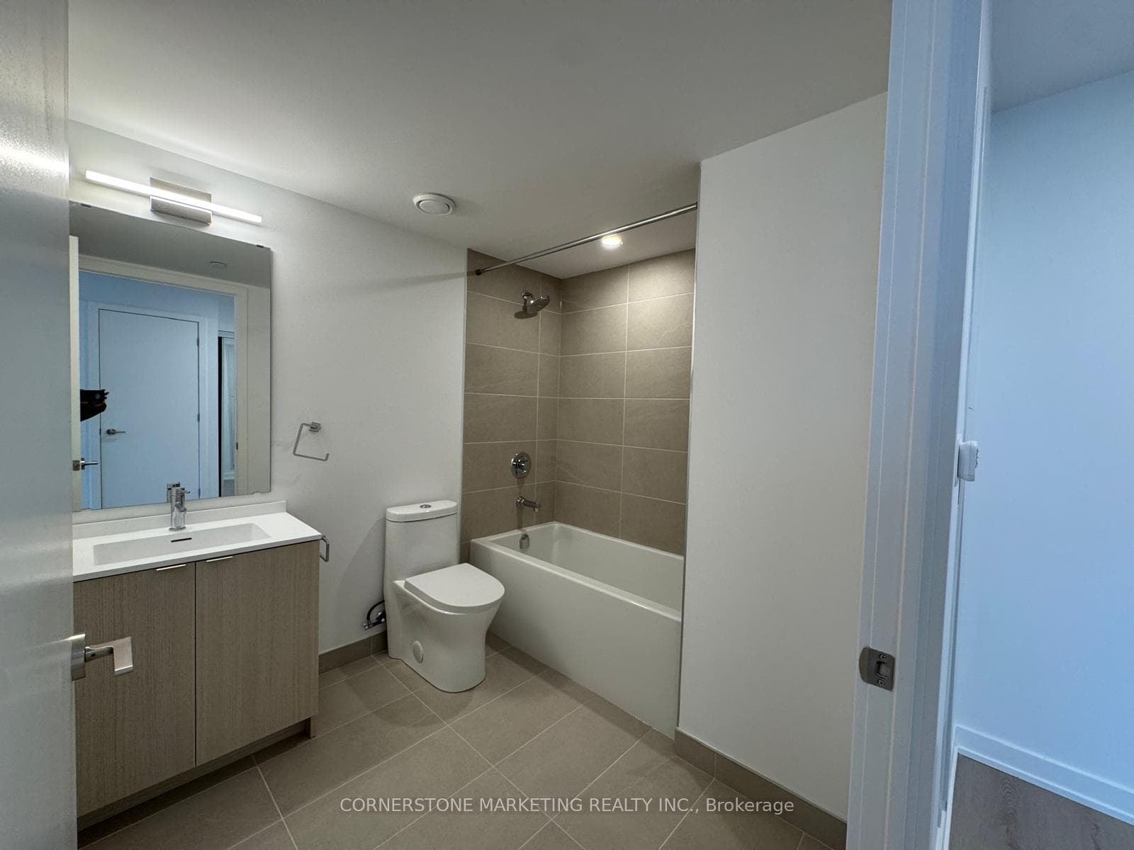 100 Queen Street Unit 2608 photo 9