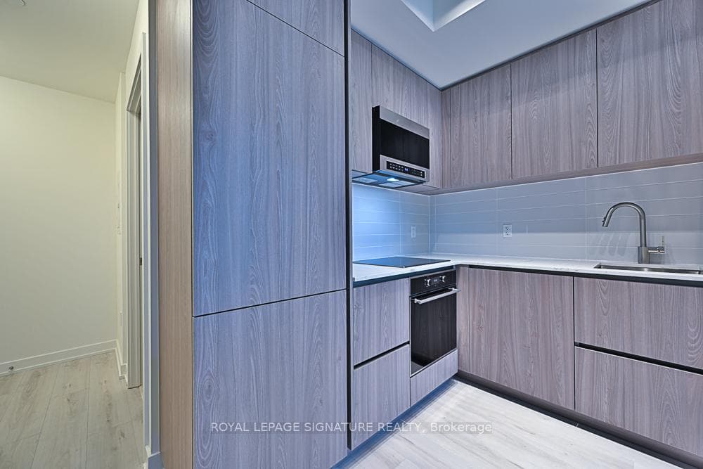 110 Broadway Avenue Unit 1401 photo 3