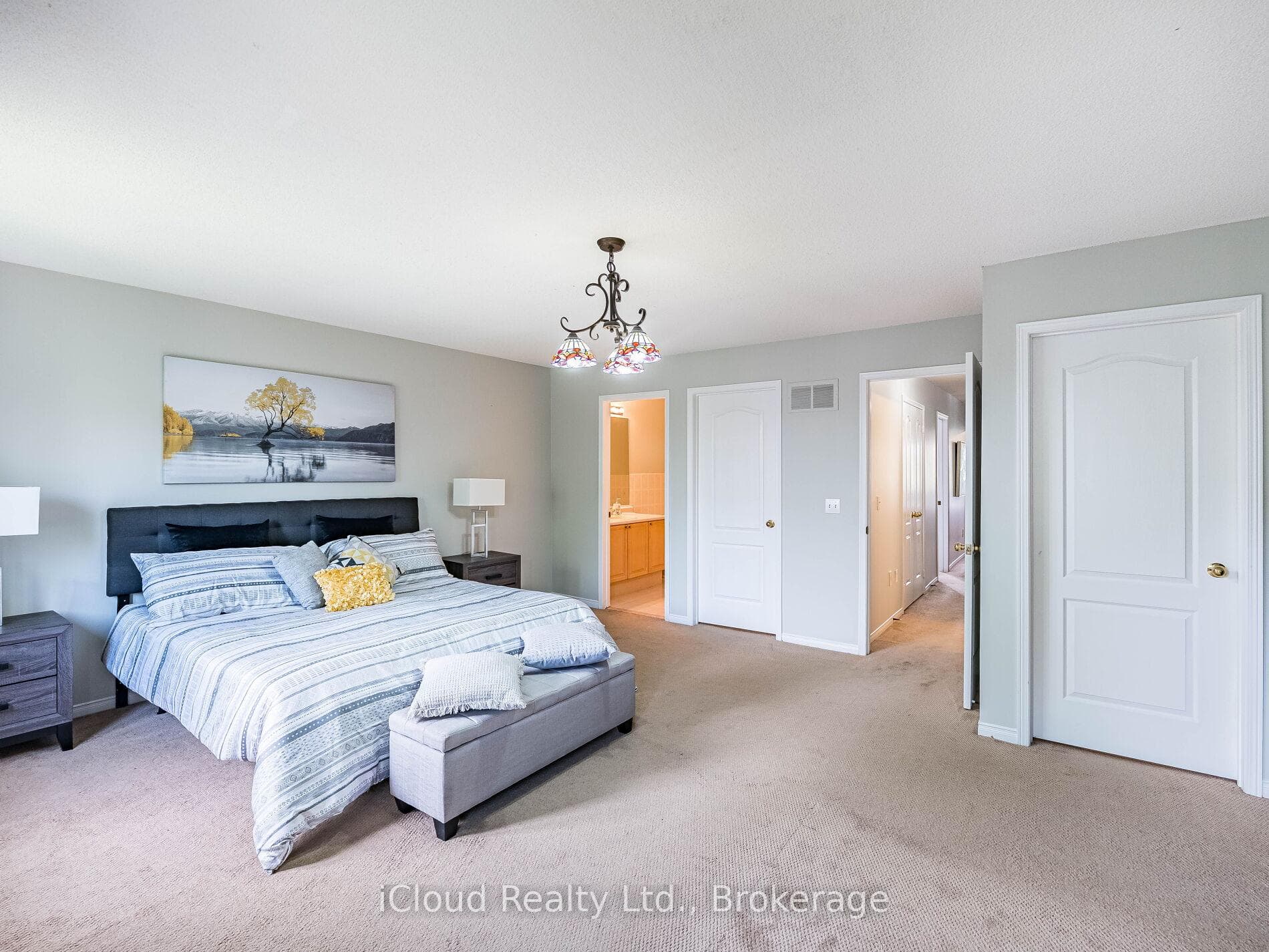 833 Scollard Court Unit 107 photo 28