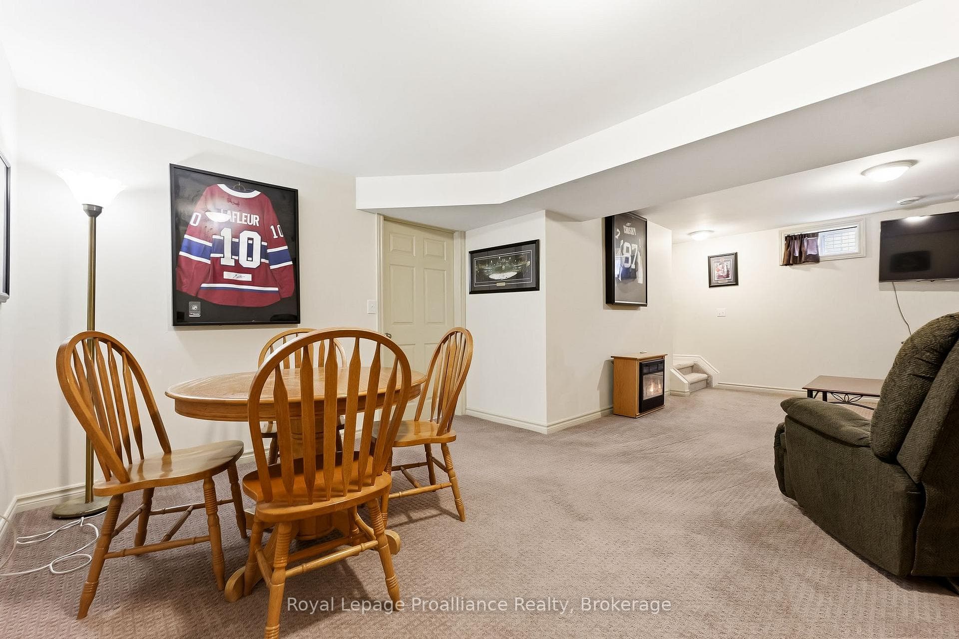 23 Empire Boulevard photo 36