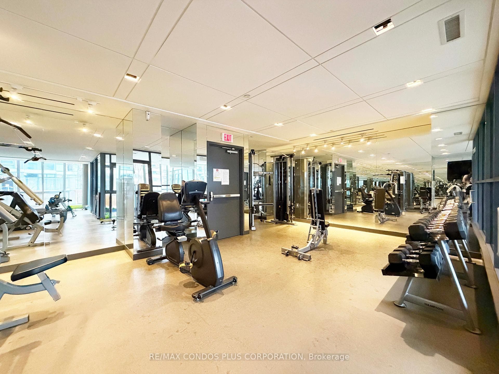 210 Simcoe Street Unit 2410 photo 17
