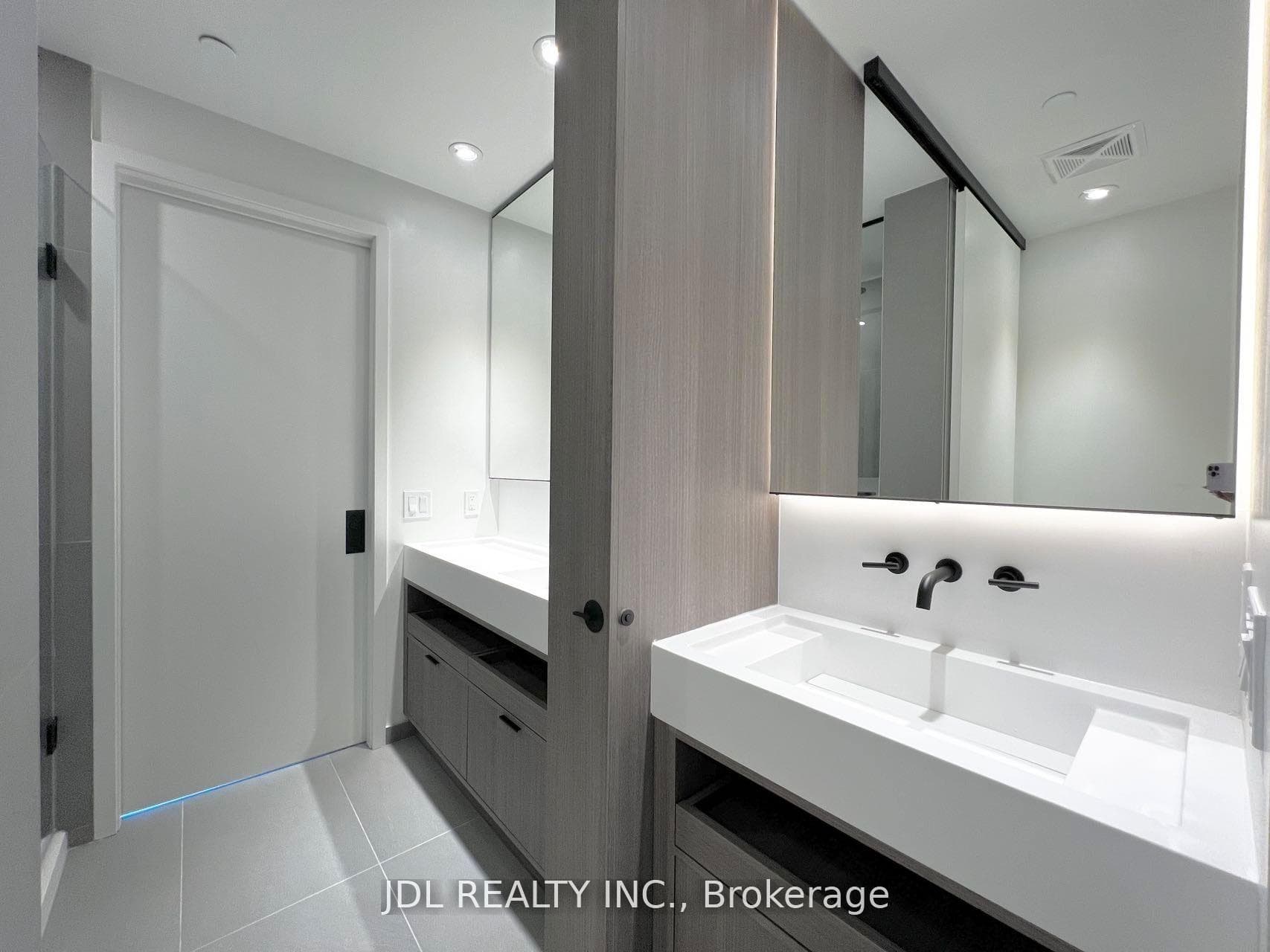 55 Charles Street Unit 4201 photo 8