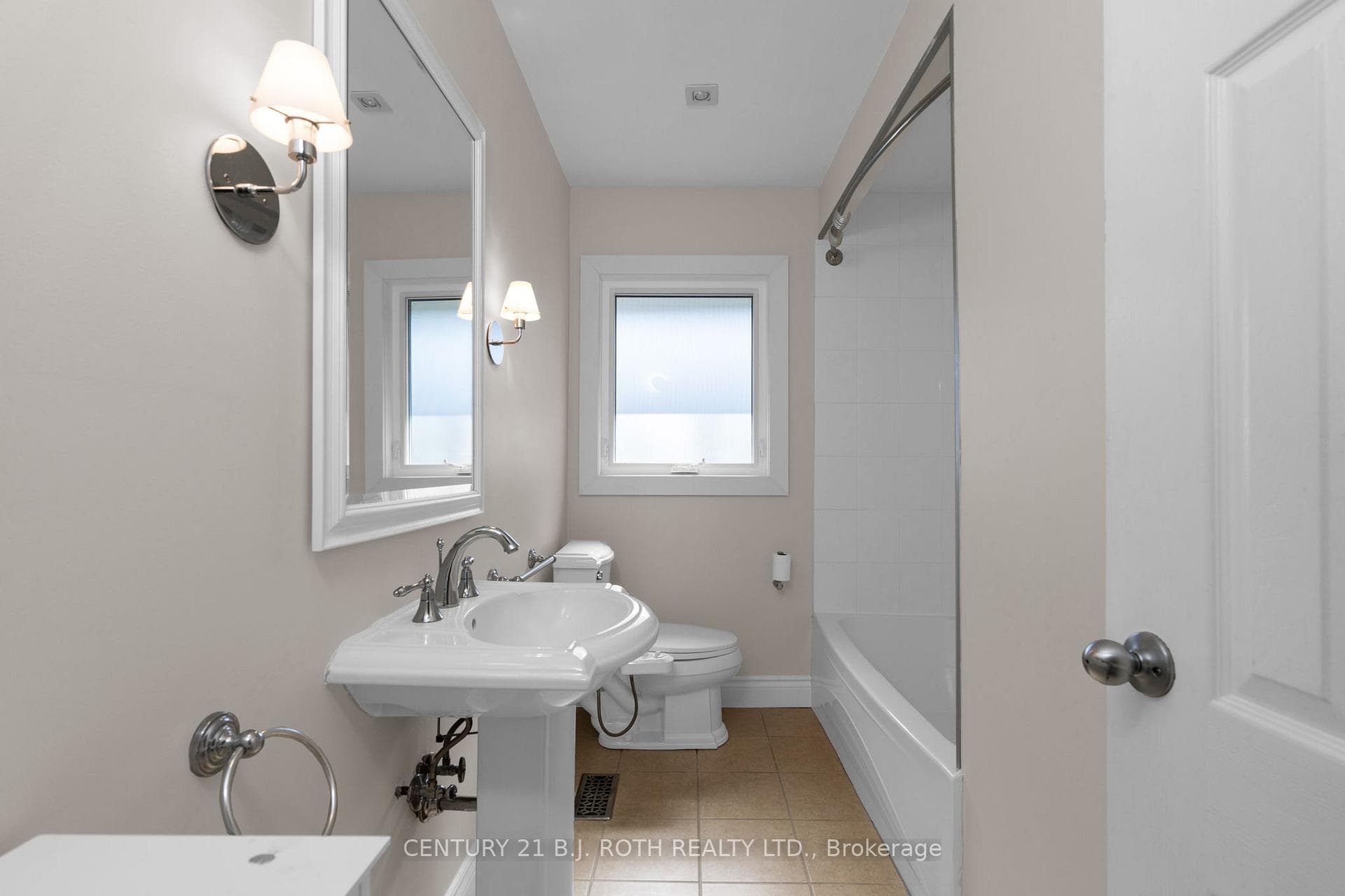 49 Lakeshore Road photo 25