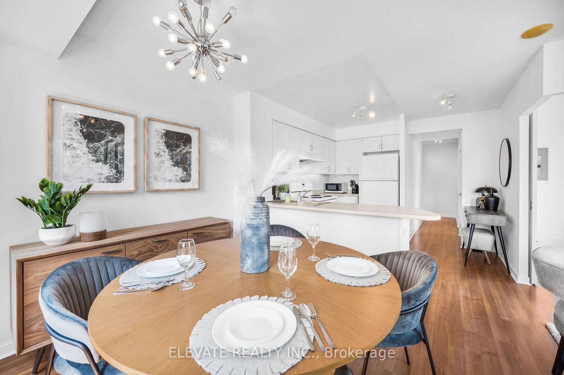 76 Shuter Street Unit 606 photo 6