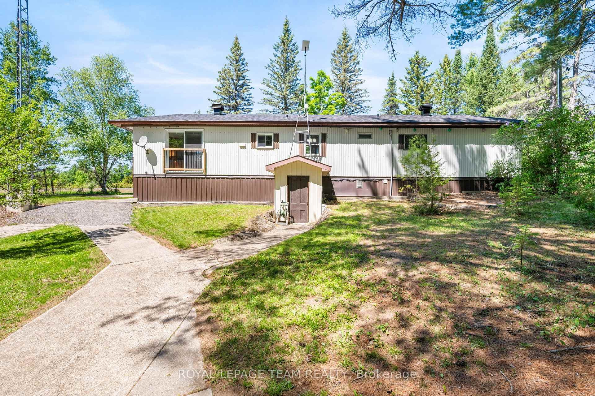 611 Burnstown Road photo 23