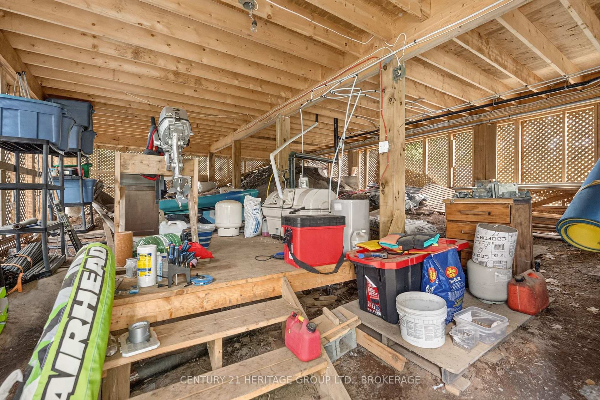 27 Goods Island photo 36