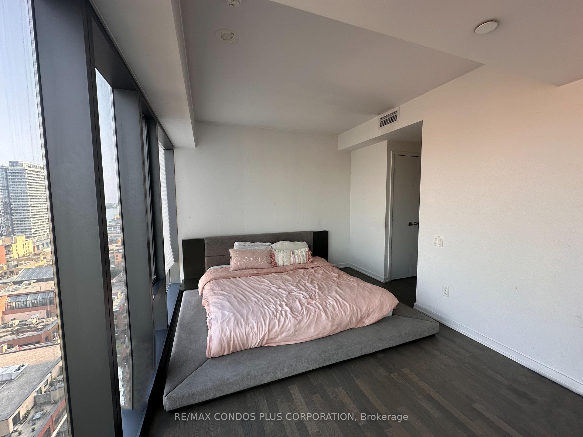 60 Colborne Street Unit 2102 photo 7