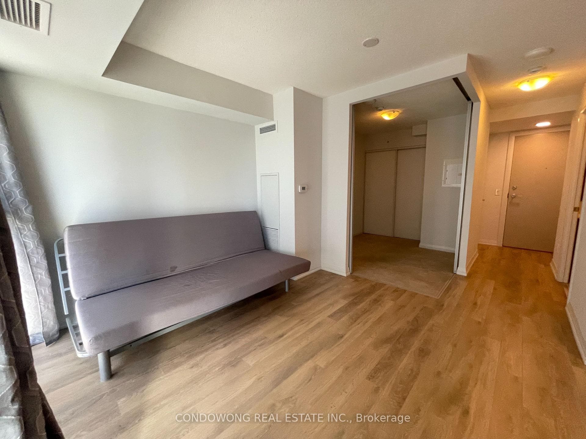 30 Meadowglen Place Unit 408 photo 13