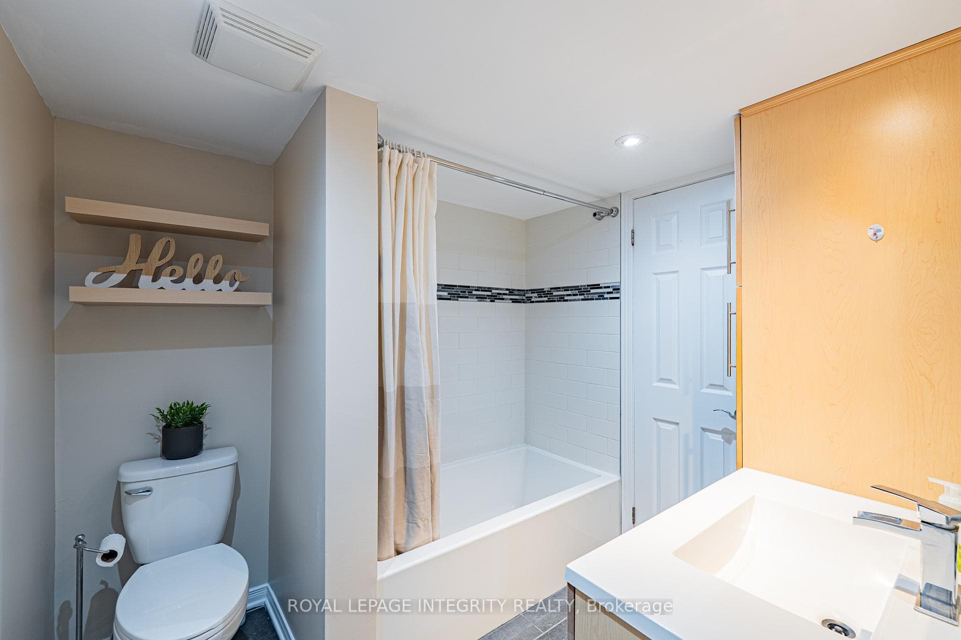 222 Russell Avenue Unit 103 photo 20