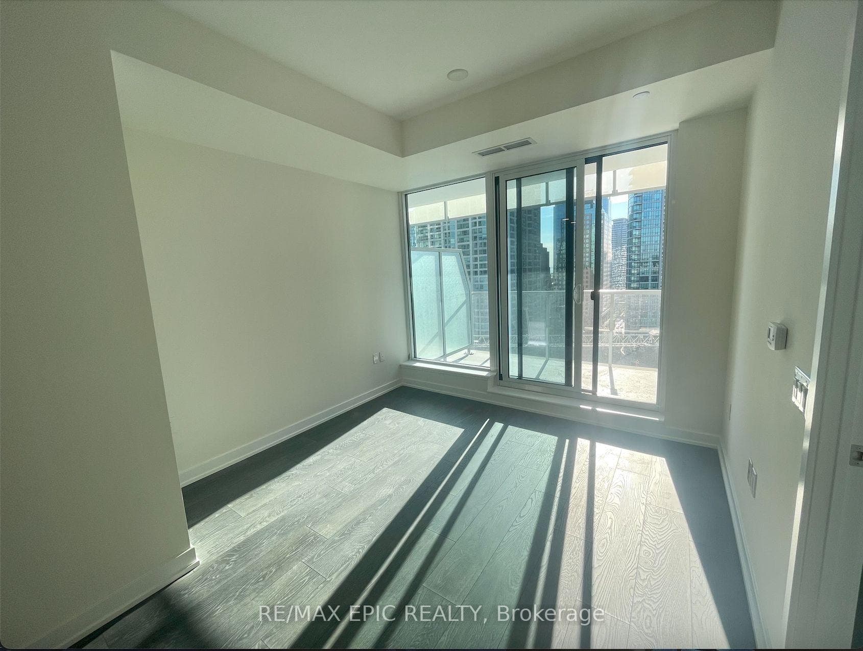 28 Freeland Street Unit 1503 photo 8
