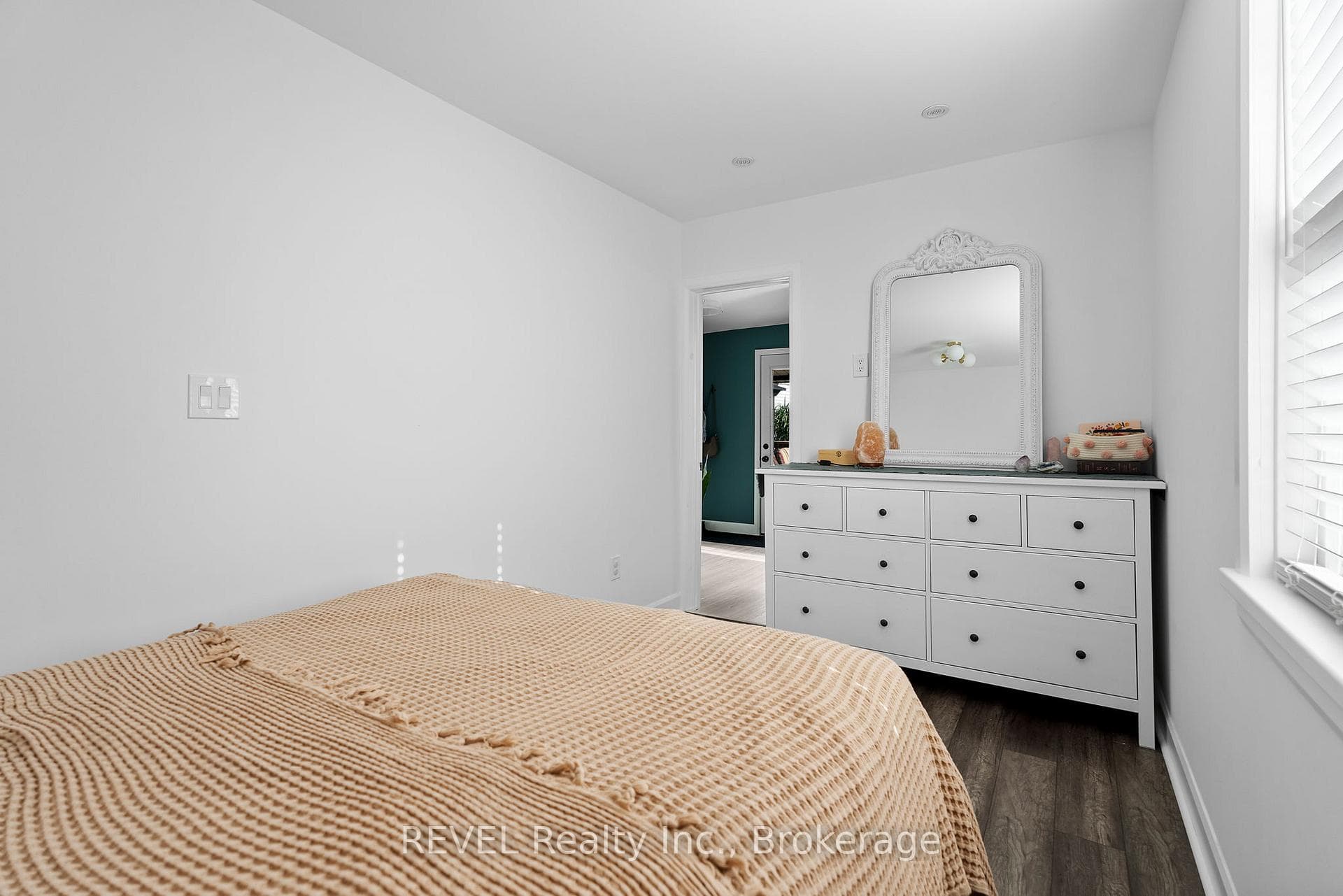 206 Bell Street photo 12