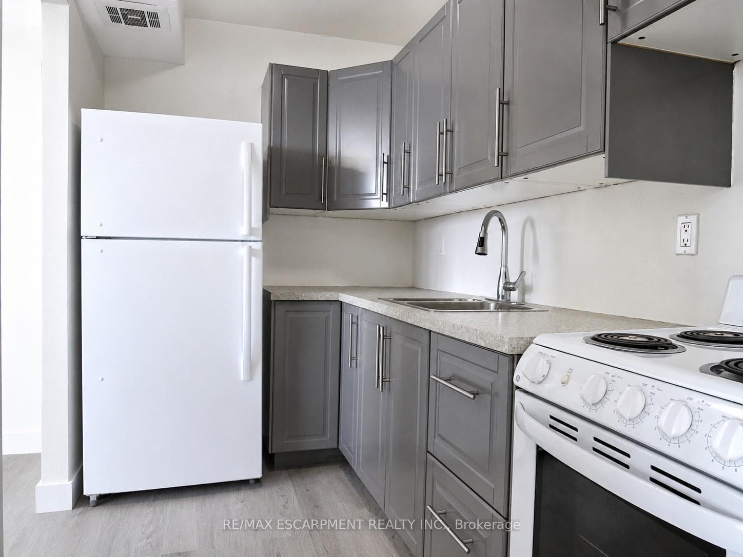 15 Albright Road Unit 514 photo 8