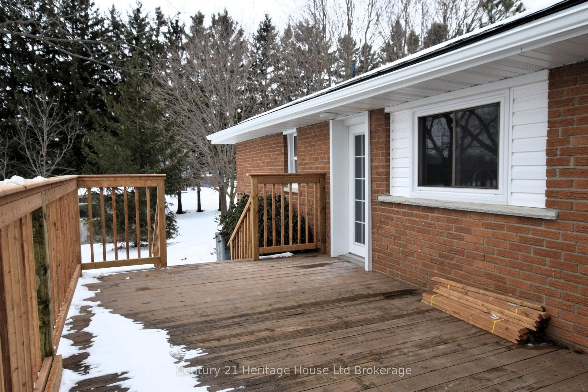 395147 39th Line photo 34