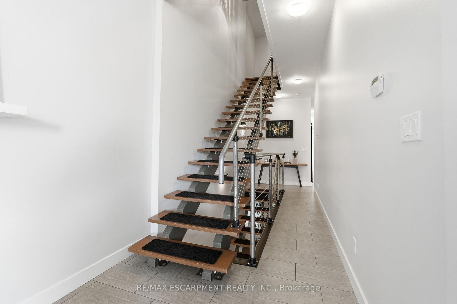414 JOHN Street photo 19