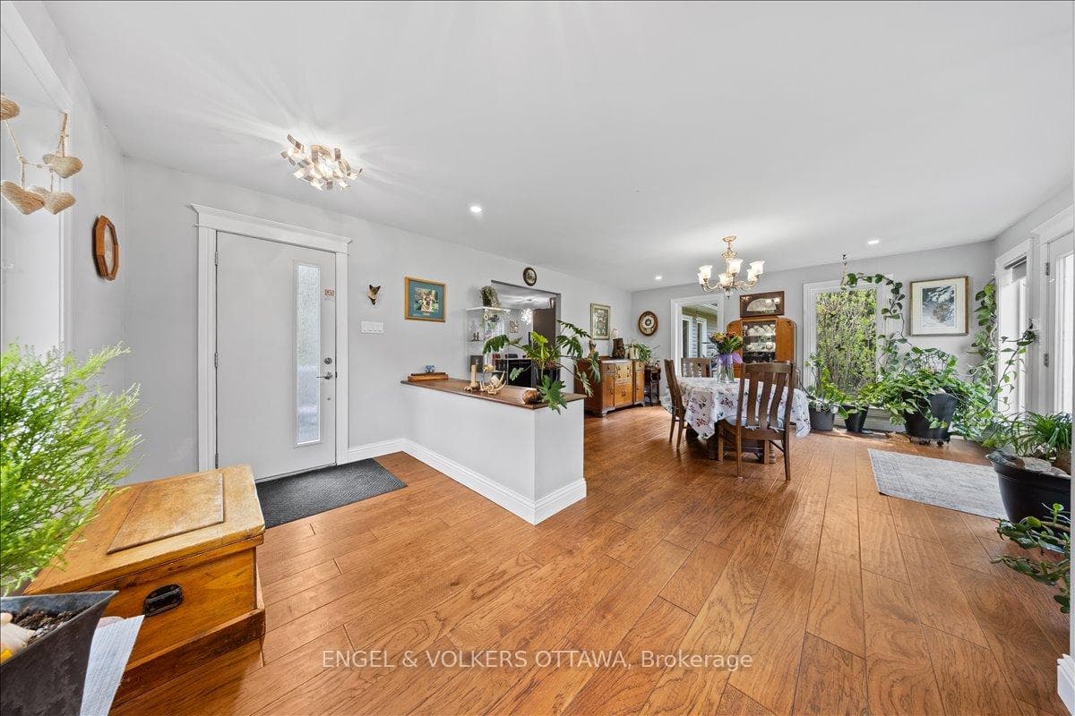 4841 Torbolton Ridge photo 5