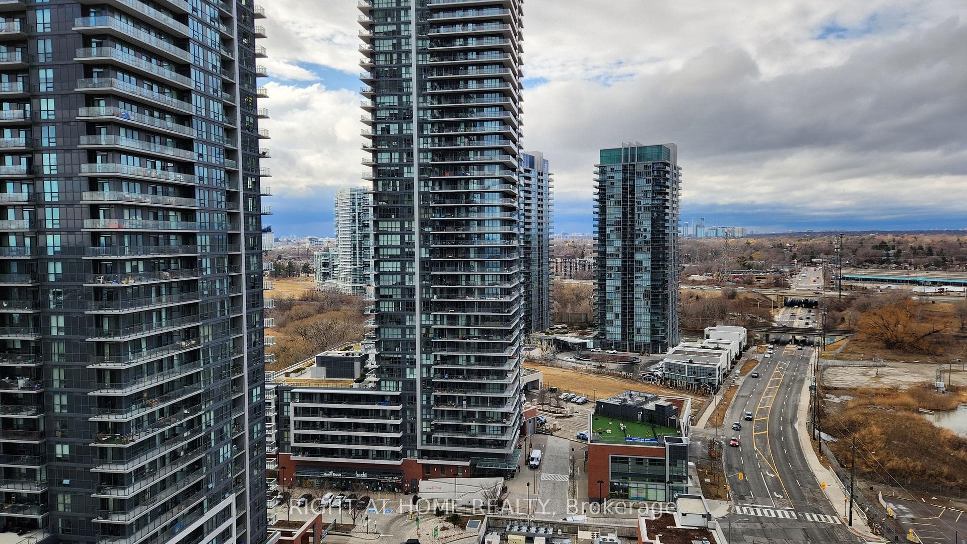 2200 Lake Shore Boulevard Unit 2205 photo 22
