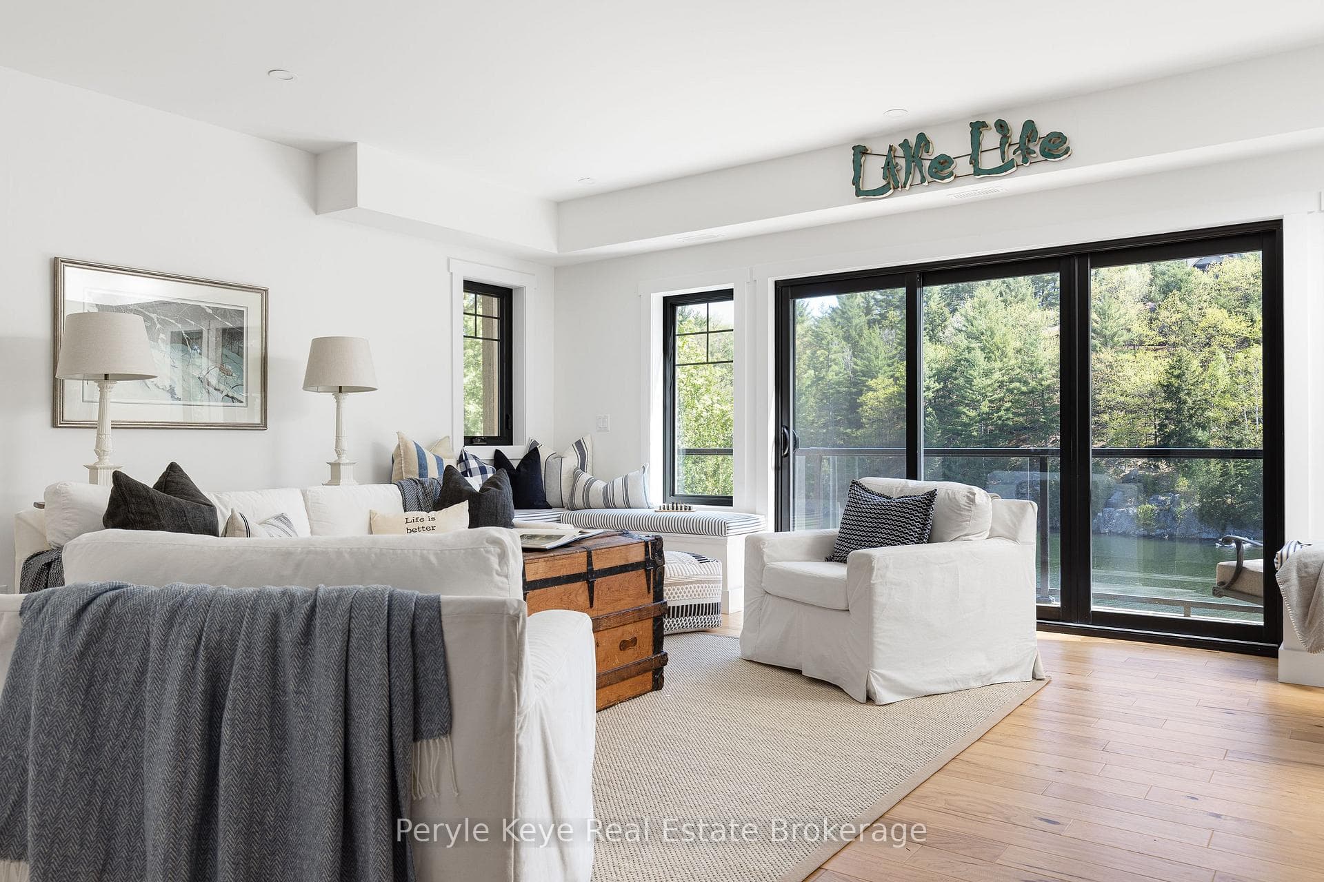 1051 Lakeview Road photo 9