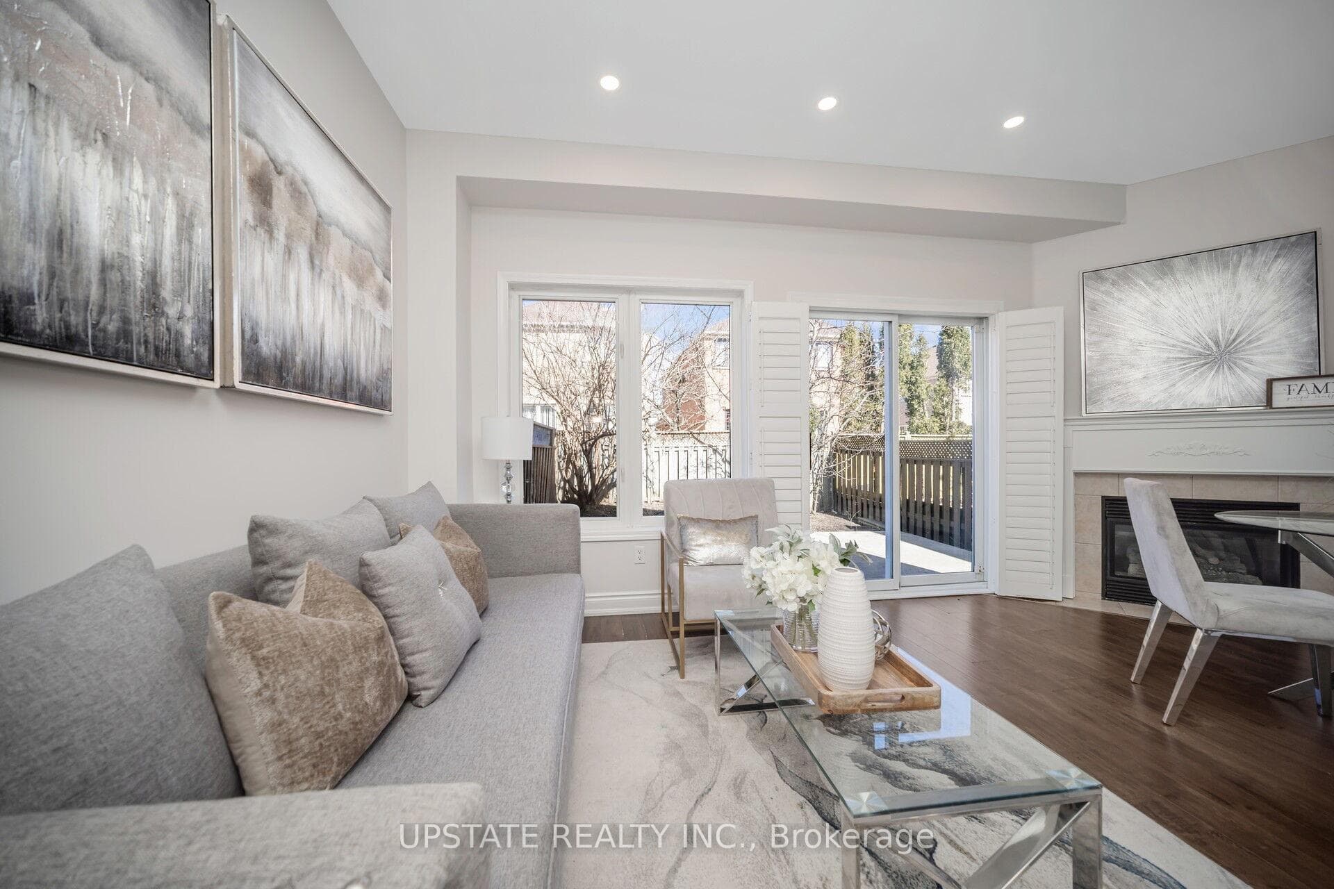 6563 Song Bird Crescent photo 15