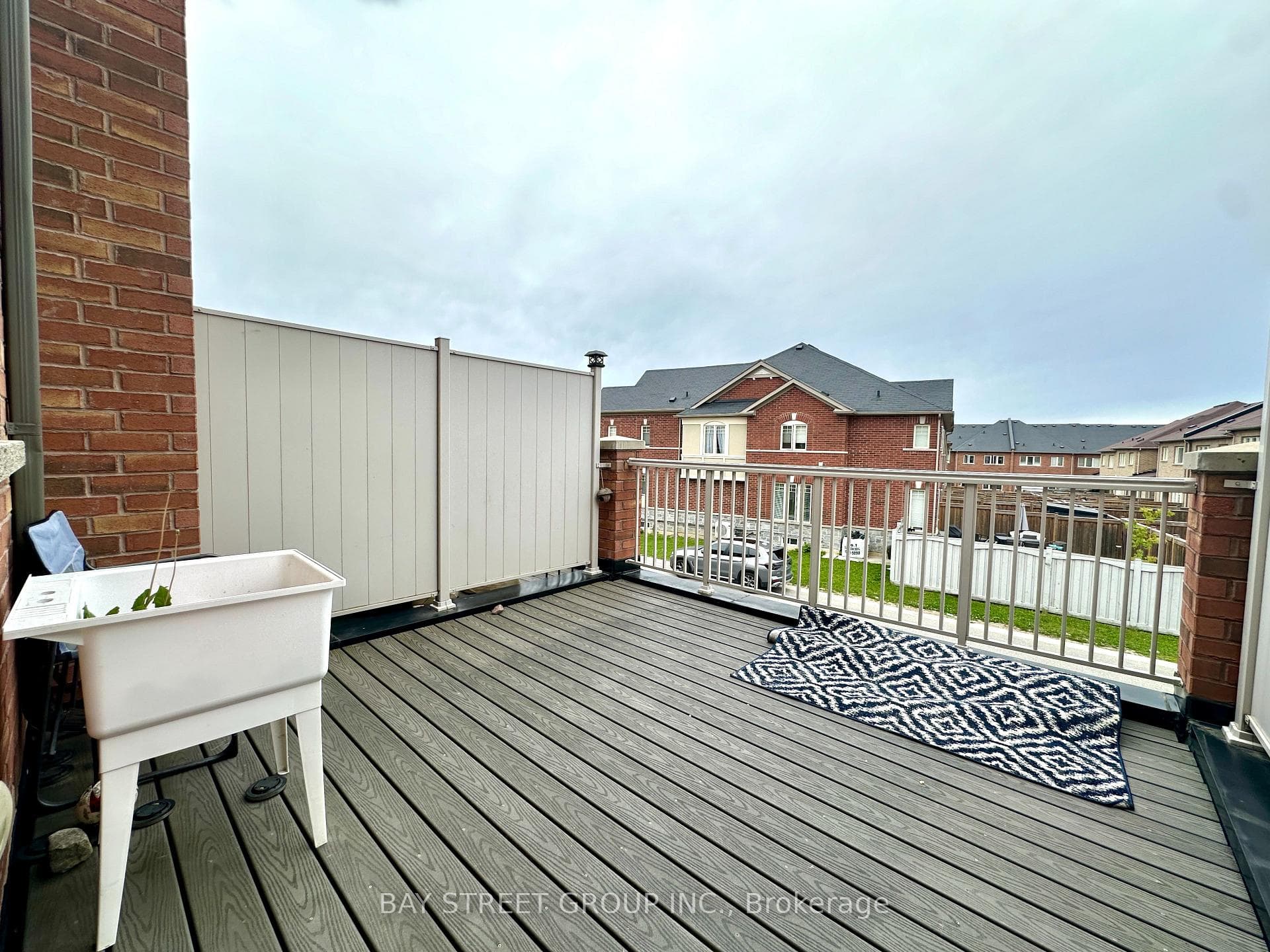9944 Mccowan Road photo 10