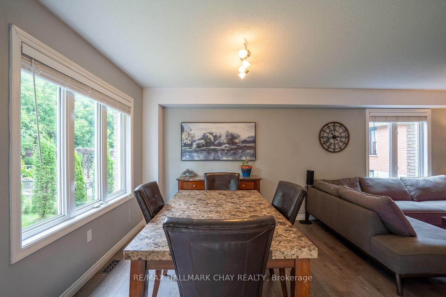 23 Burbank Circle photo 17