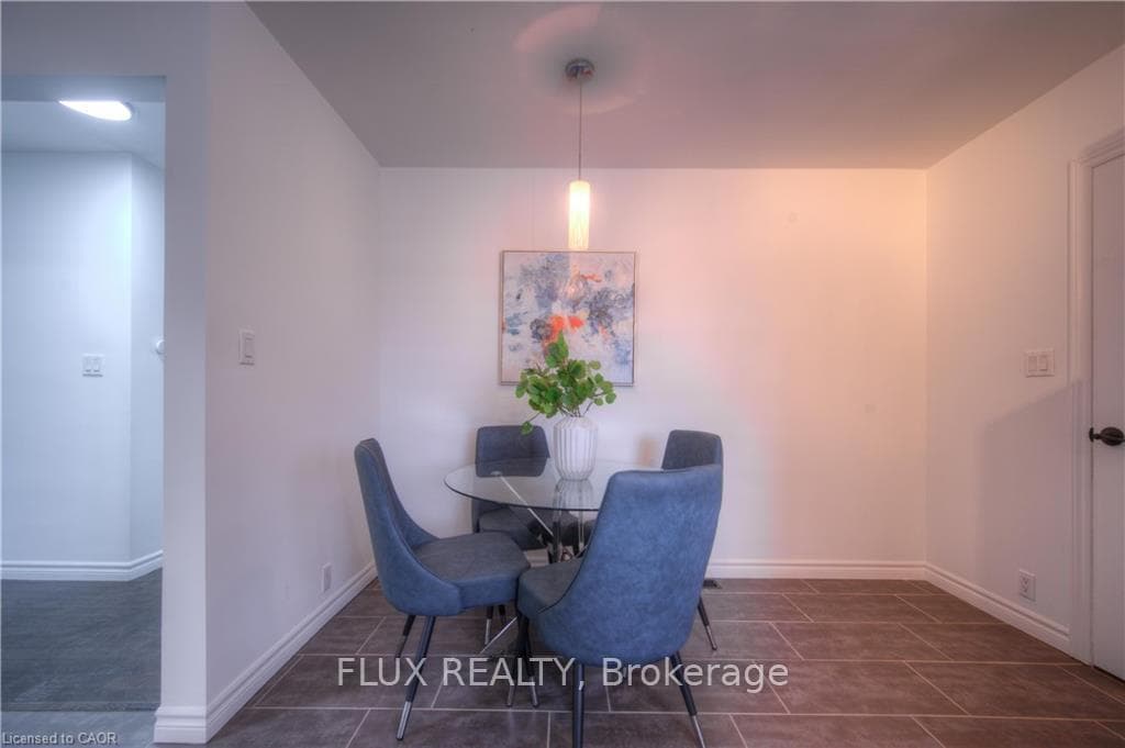 88 Broadmoor Avenue Unit Main photo 11